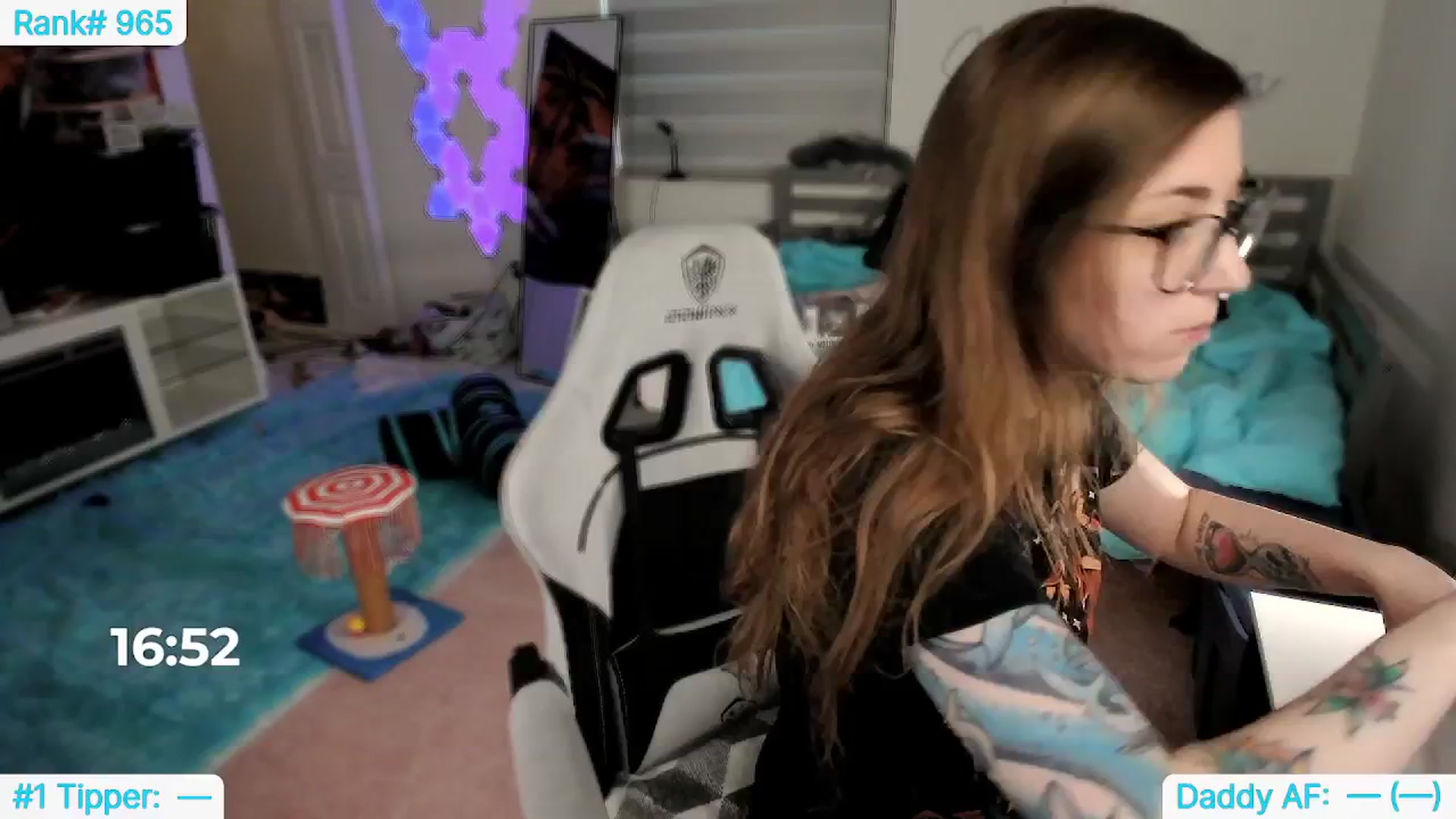 Gallery image thumbnail from TheSharkQueen's myfreecams stream on, 05/10/2024, 20:46 image 9 of 20