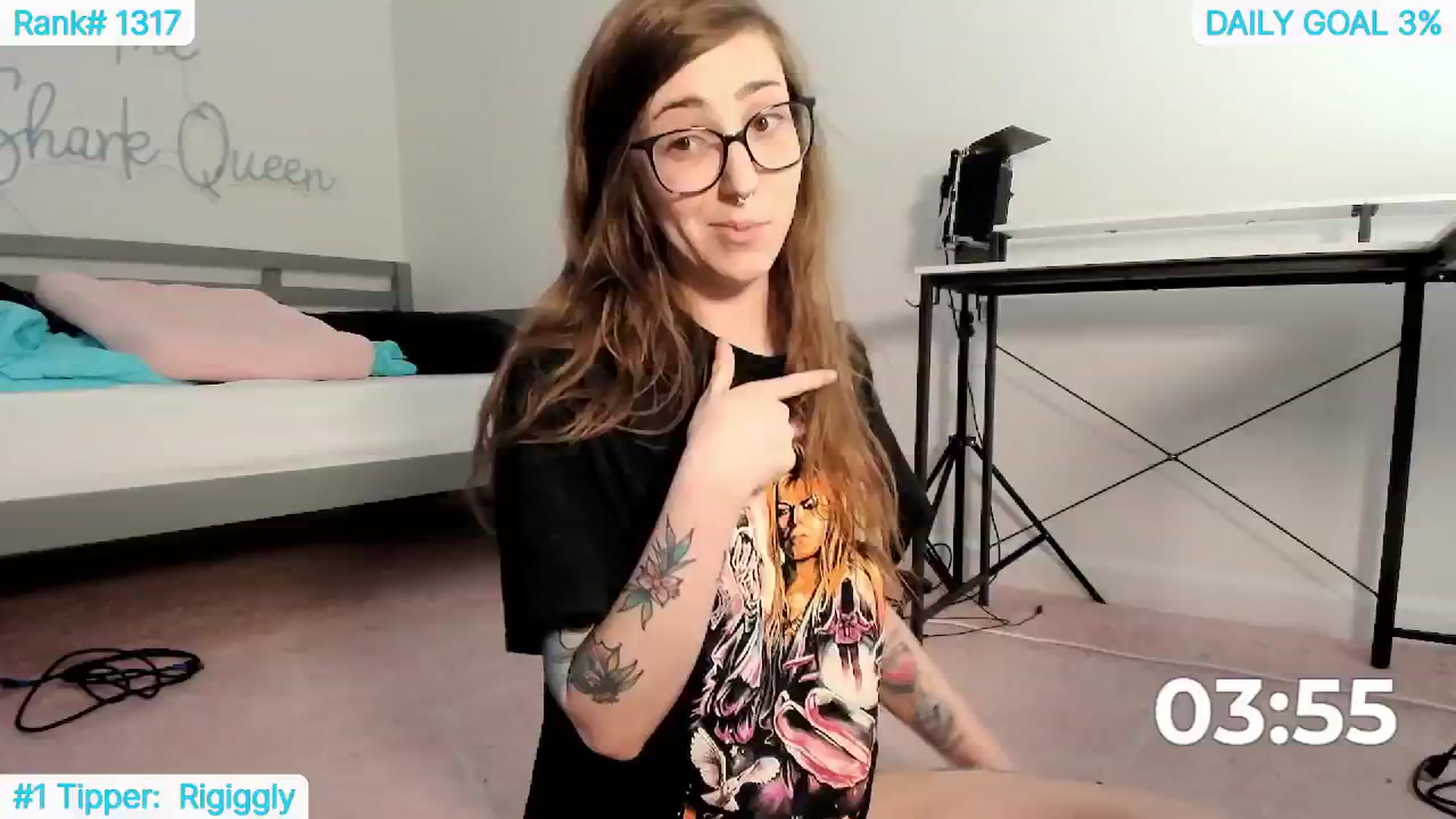 Gallery image thumbnail from TheSharkQueen's myfreecams stream on, 05/16/2024, 05:01 image 7 of 20