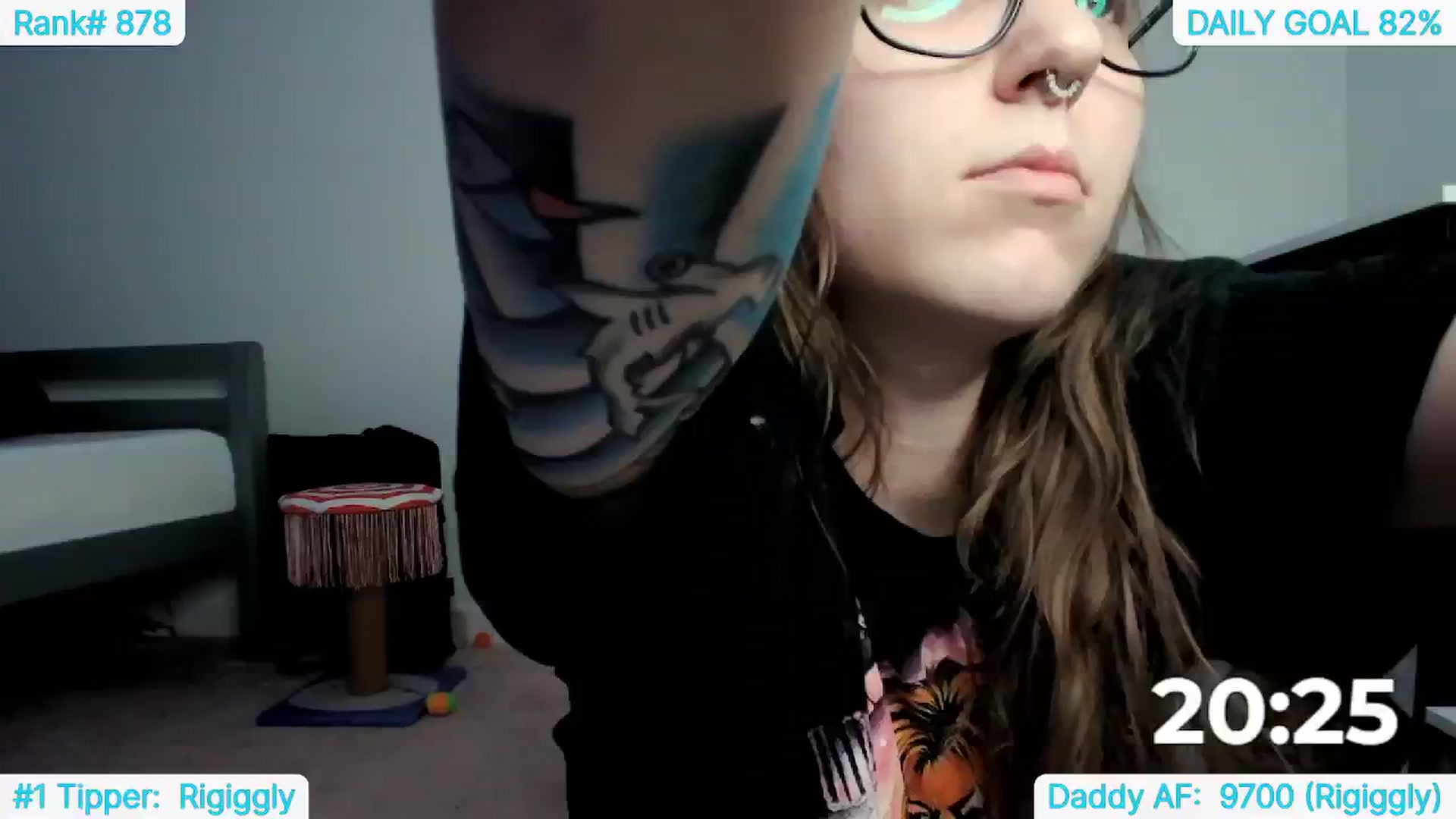 Gallery image thumbnail from TheSharkQueen's myfreecams stream on, 05/16/2024, 05:01 image 16 of 20