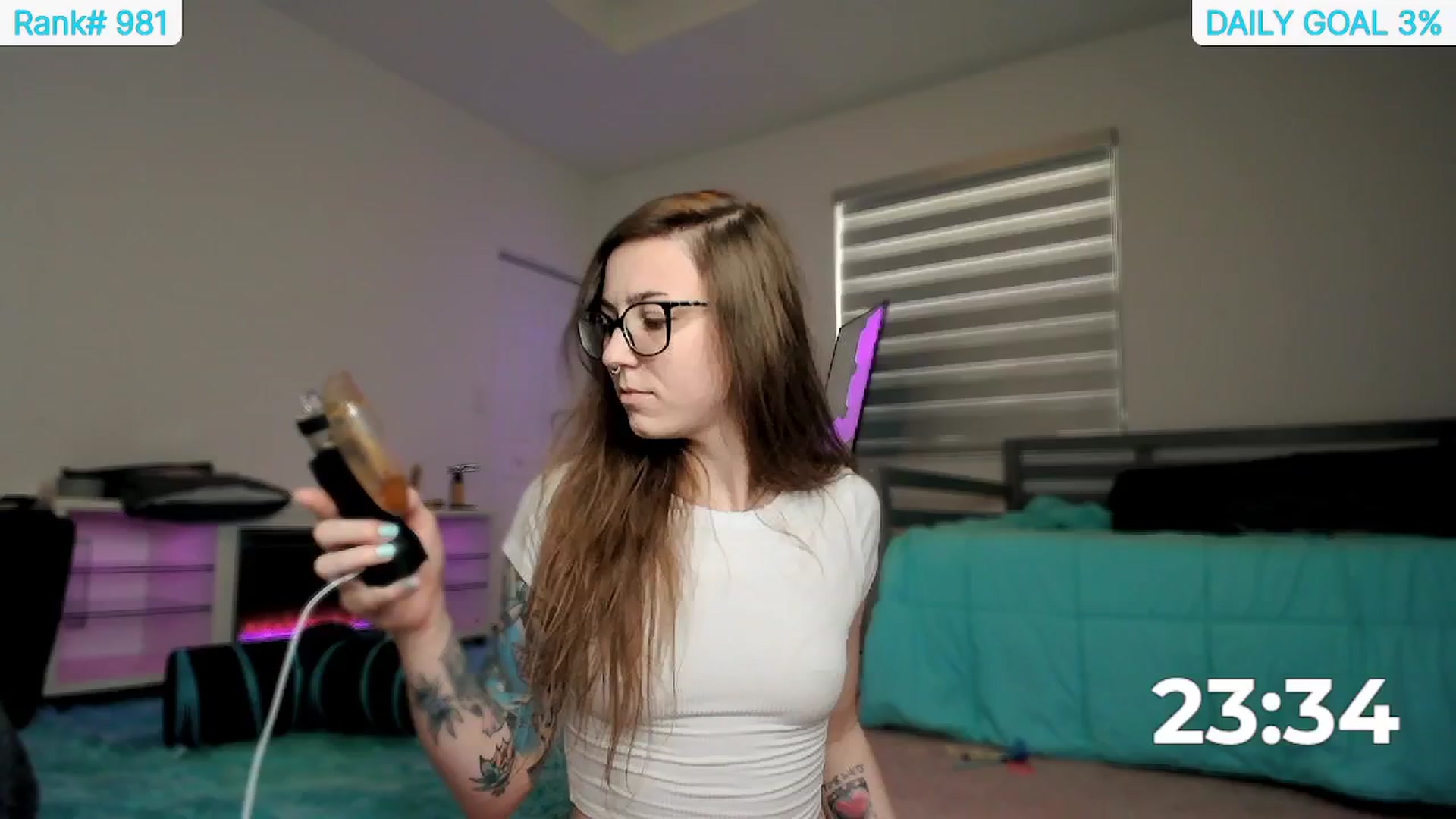 Gallery image thumbnail from TheSharkQueen's myfreecams stream on, 05/17/2024, 21:30 image 9 of 20
