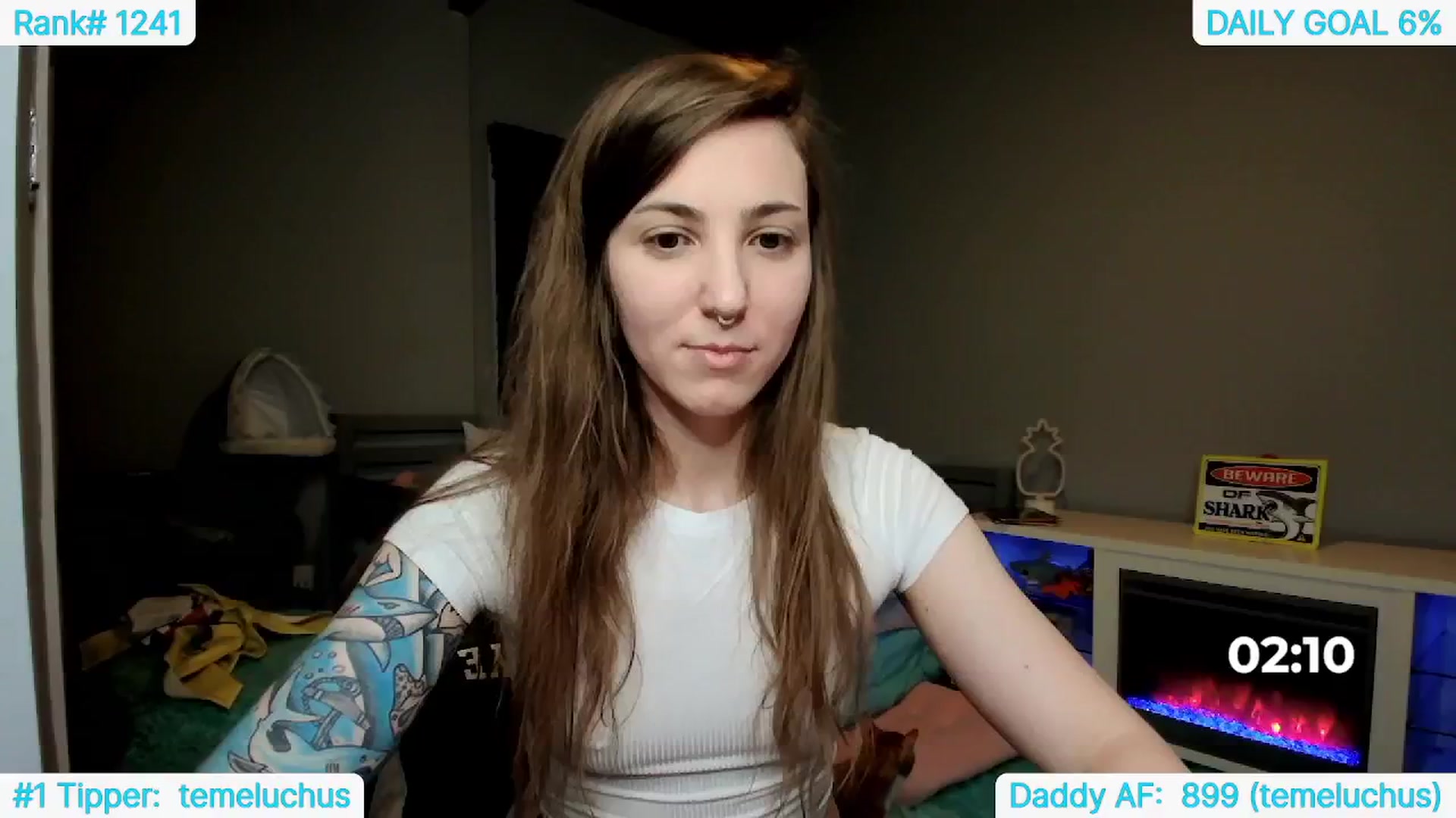 Gallery image thumbnail from TheSharkQueen's myfreecams stream on, 05/29/2024, 06:11 image 5 of 20