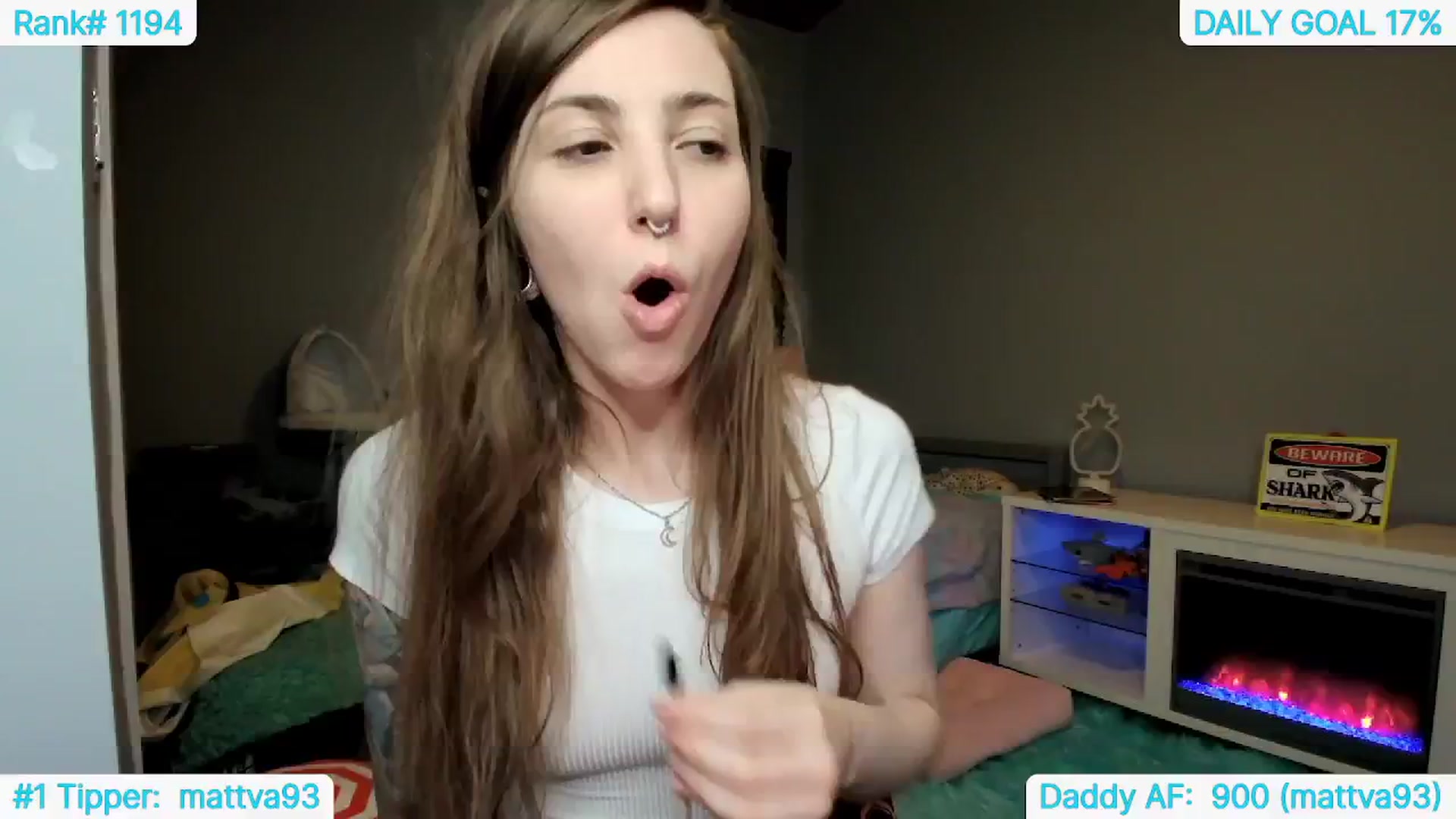 Gallery image thumbnail from TheSharkQueen's myfreecams stream on, 05/29/2024, 08:01 image 1 of 20