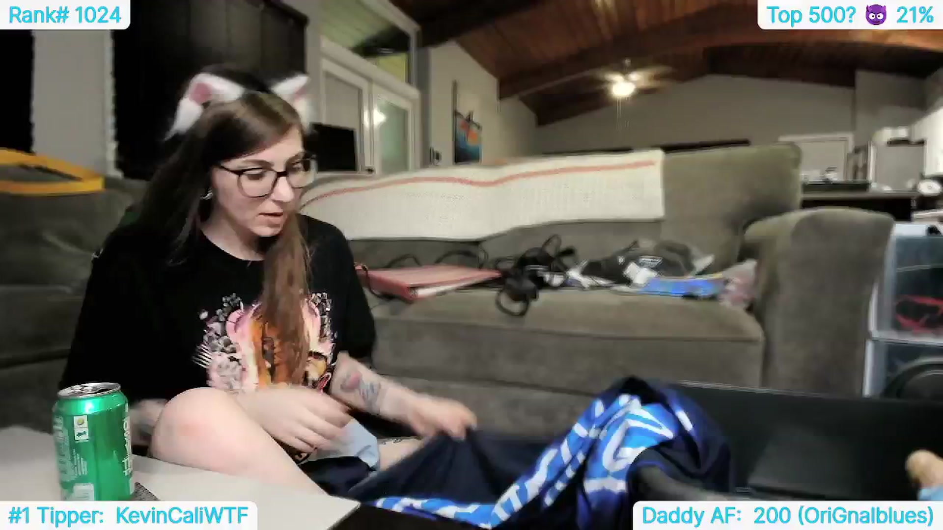 Gallery image thumbnail from TheSharkQueen's myfreecams stream on, 05/31/2024, 05:32 image 15 of 20