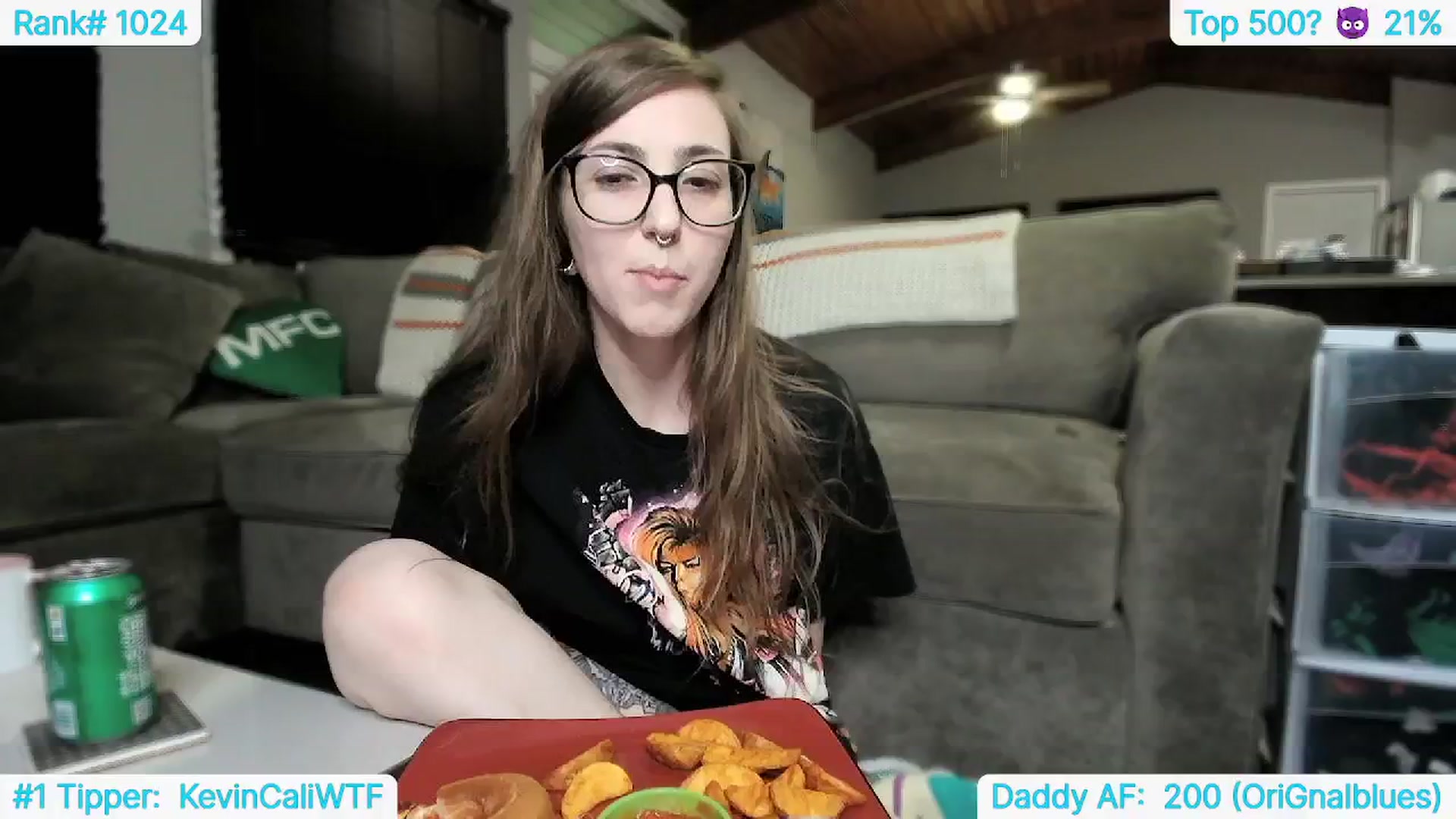 Gallery image thumbnail from TheSharkQueen's myfreecams stream on, 05/31/2024, 05:32 image 10 of 20