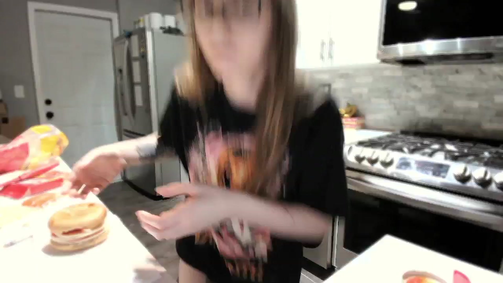 Gallery image thumbnail from TheSharkQueen's myfreecams stream on, 05/31/2024, 05:32 image 7 of 20