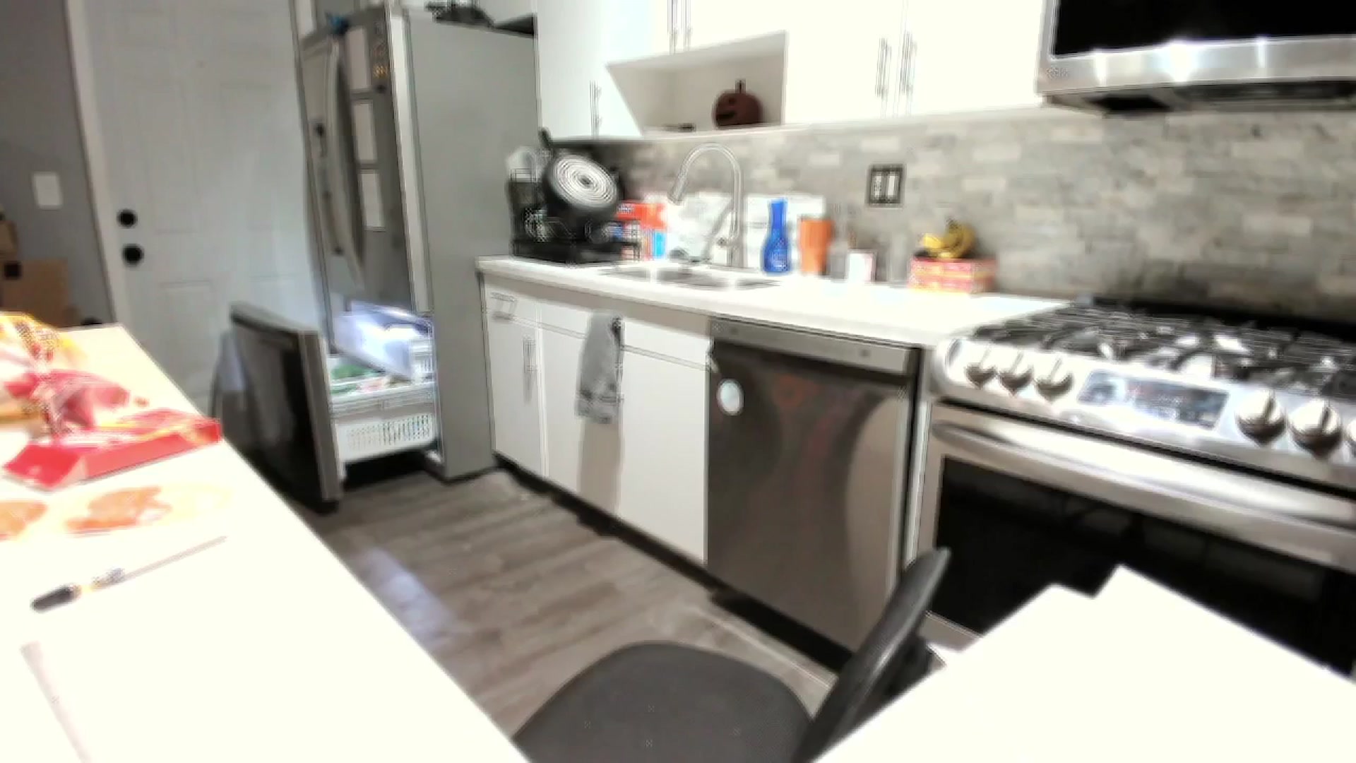 Gallery image thumbnail from TheSharkQueen's myfreecams stream on, 05/31/2024, 05:32 image 6 of 20