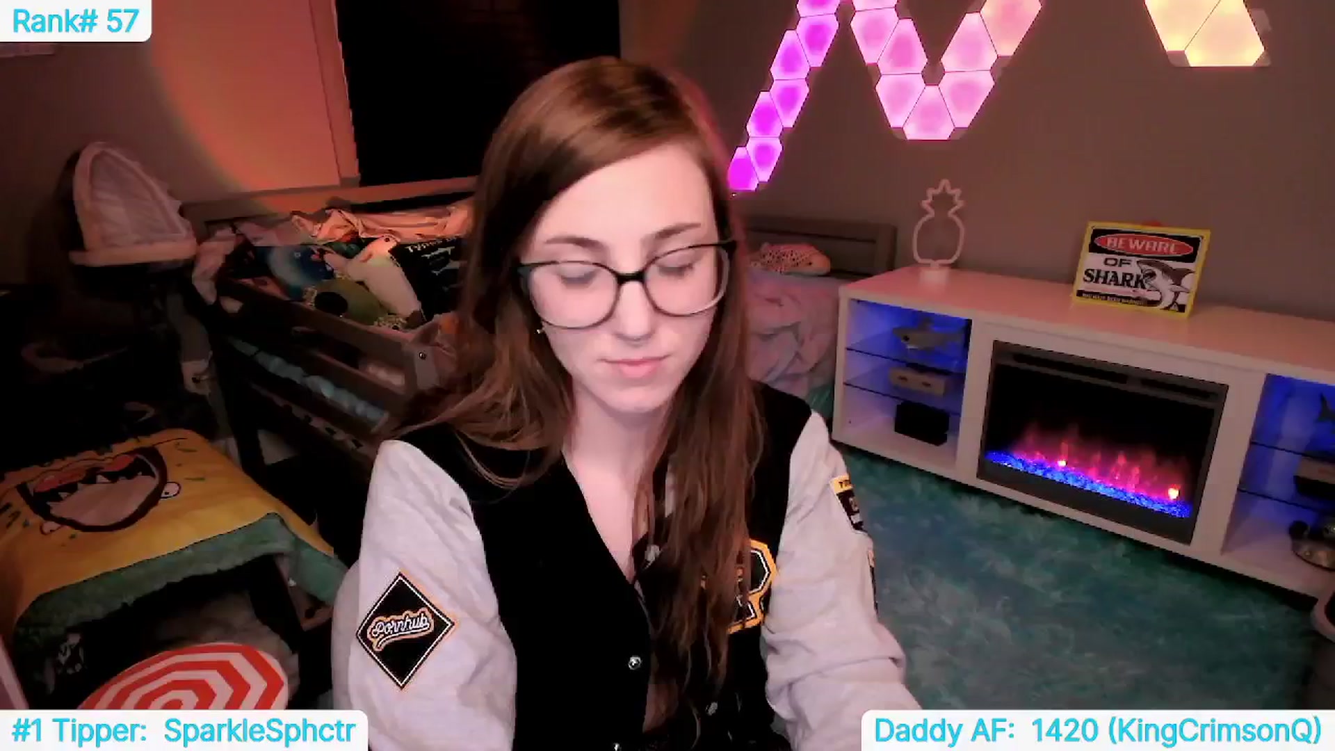 Gallery image thumbnail from TheSharkQueen's myfreecams stream on, 06/01/2024, 09:36 image 5 of 20