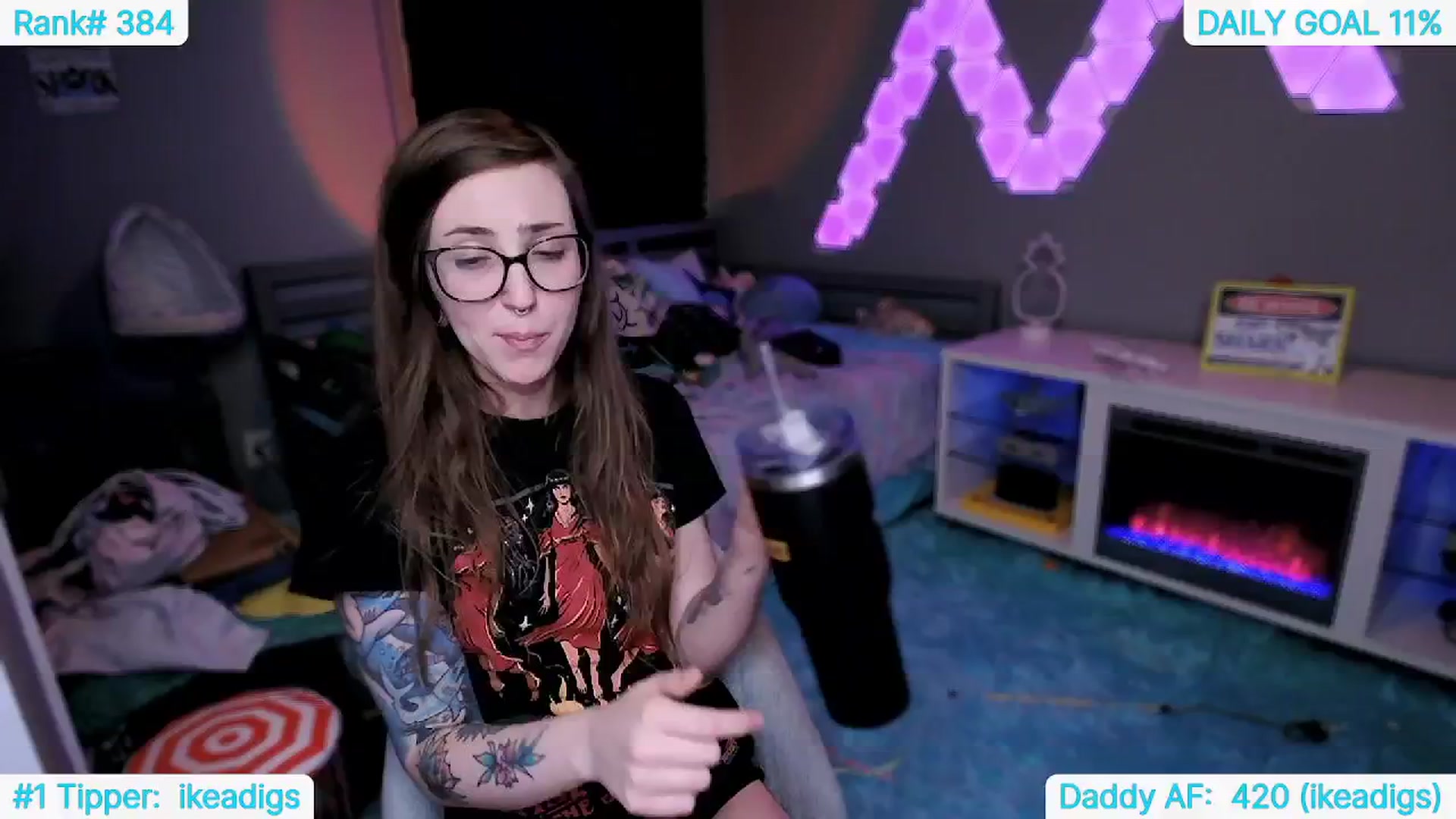 Gallery image thumbnail from TheSharkQueen's myfreecams stream on, 06/05/2024, 04:29 image 6 of 20