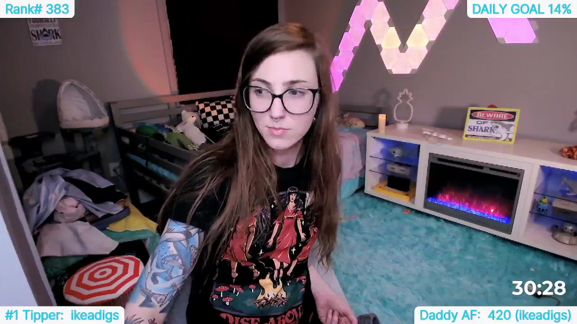 Gallery image thumbnail from TheSharkQueen's myfreecams stream on, 06/05/2024, 04:29 image 18 of 20