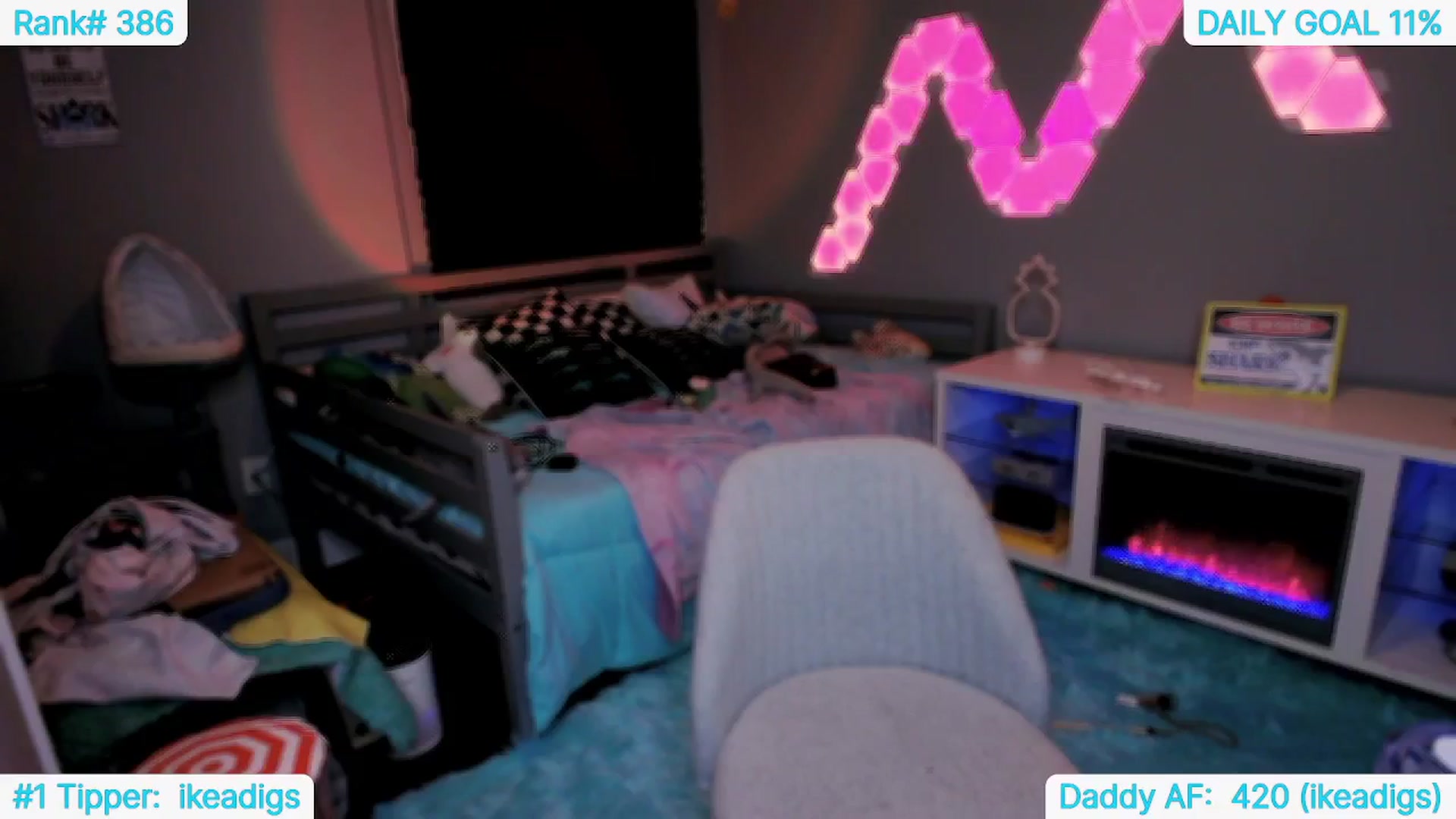 Gallery image thumbnail from TheSharkQueen's myfreecams stream on, 06/05/2024, 04:29 image 11 of 20