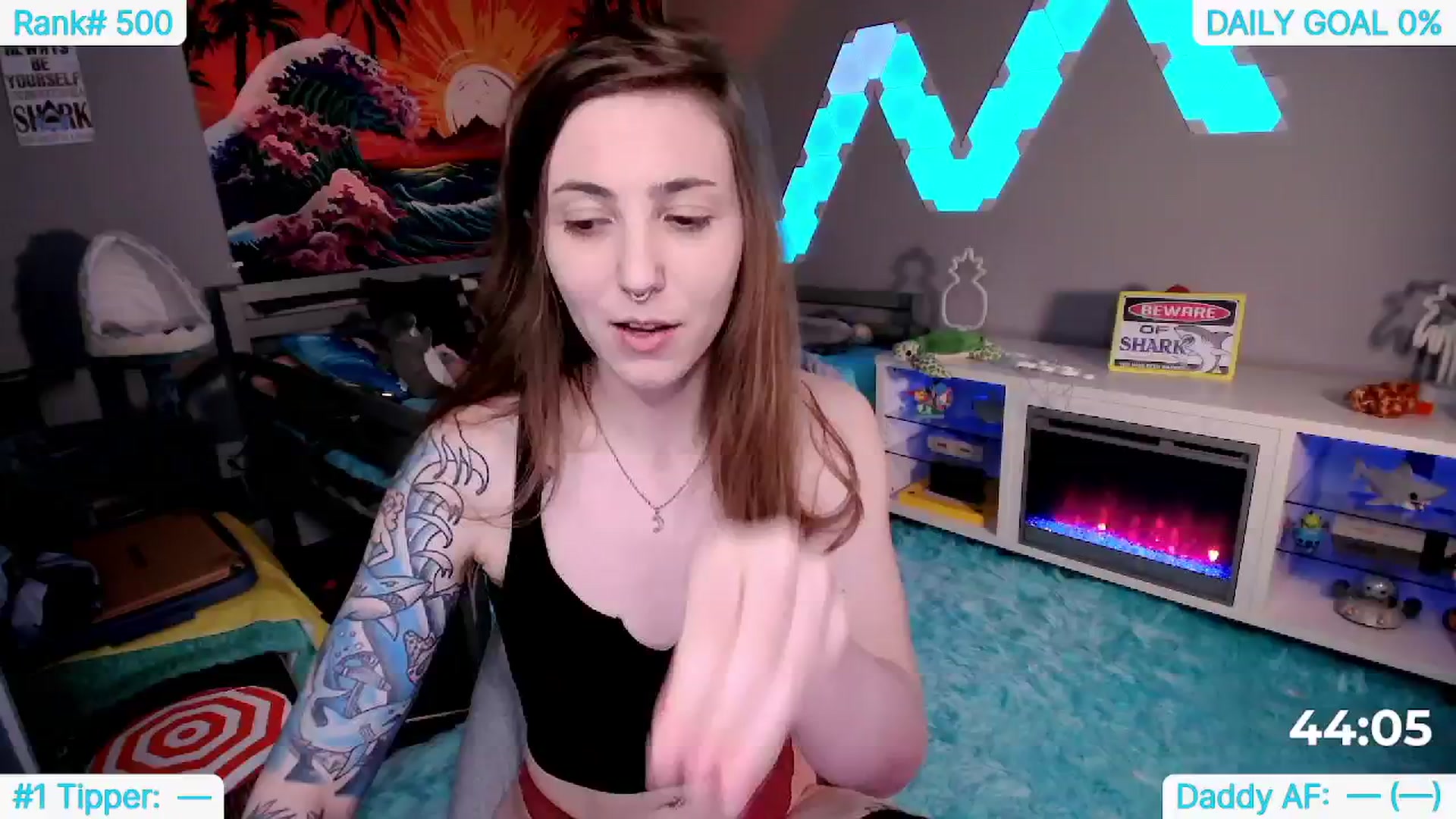 Gallery image thumbnail from TheSharkQueen's myfreecams stream on, 06/06/2024, 04:23 image 2 of 20
