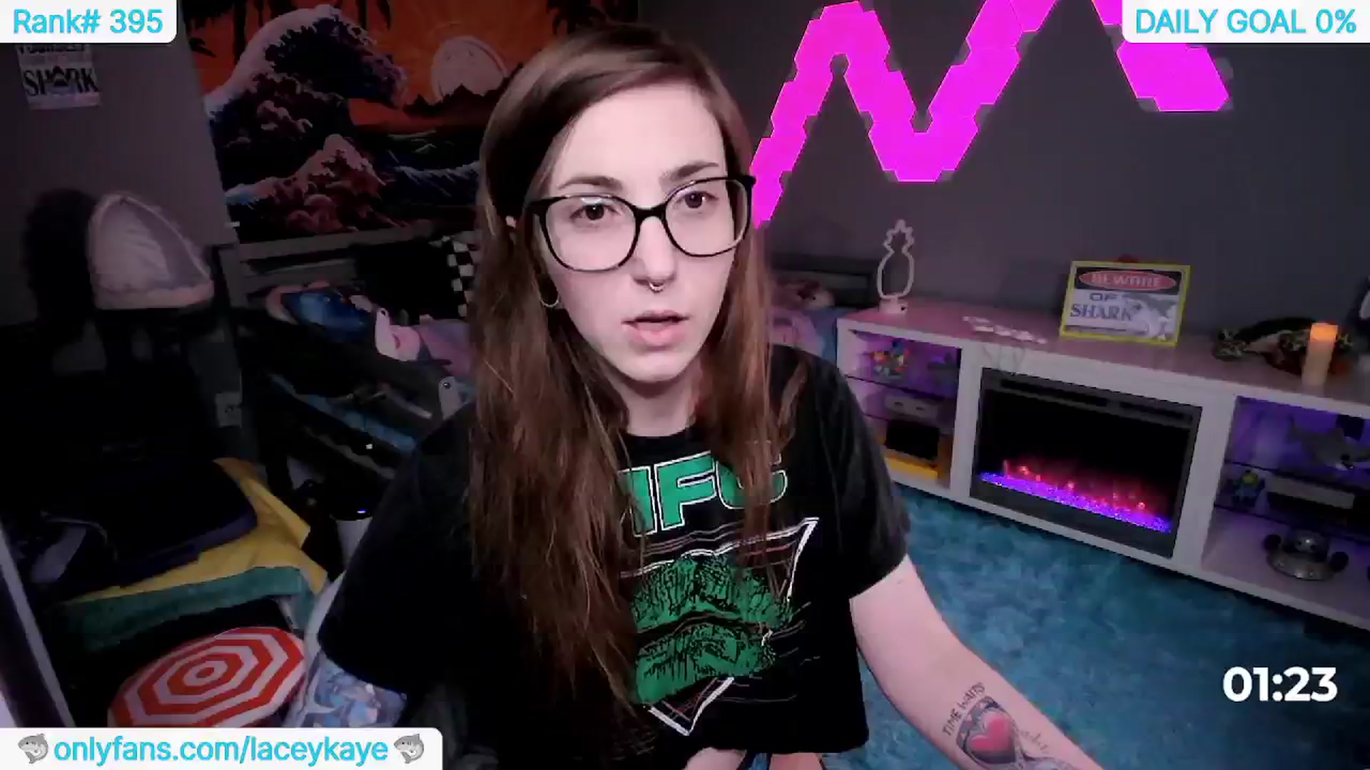 Gallery image thumbnail from TheSharkQueen's myfreecams stream on, 06/07/2024, 05:37 image 18 of 20