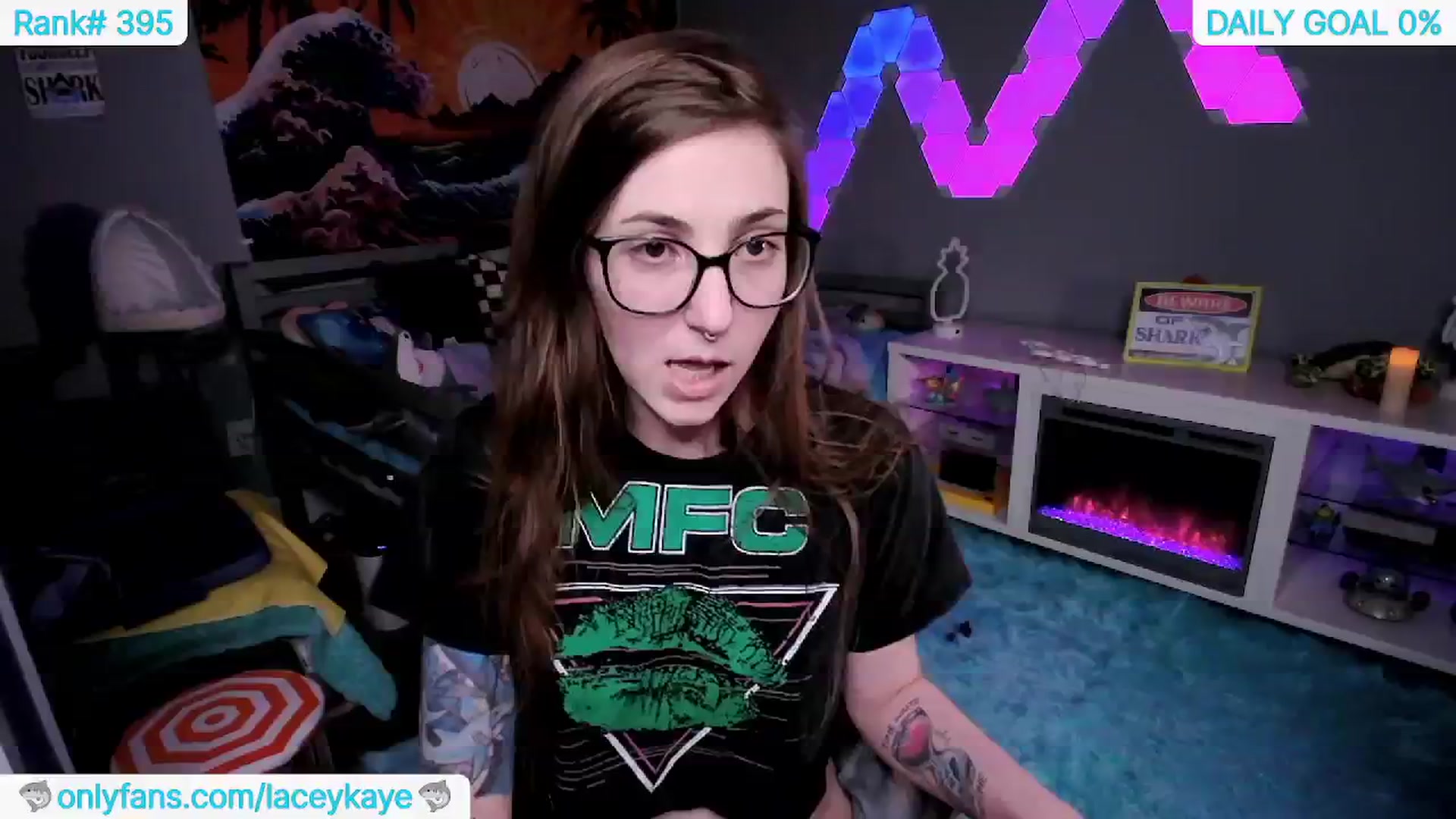 Gallery image thumbnail from TheSharkQueen's myfreecams stream on, 06/07/2024, 05:37 image 6 of 20