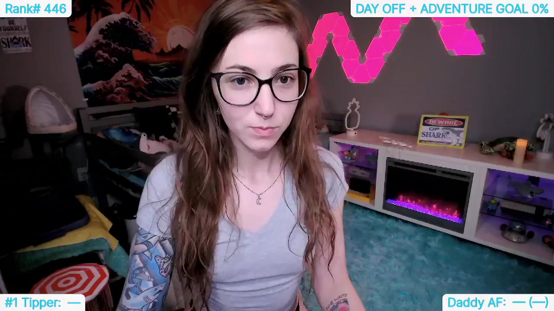 Gallery image thumbnail from TheSharkQueen's myfreecams stream on, 06/07/2024, 21:06 image 1 of 20