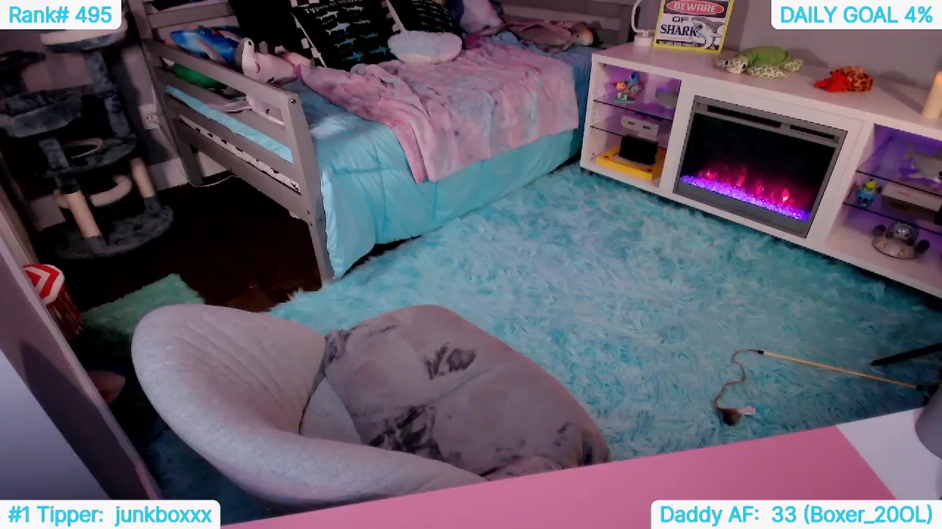 Gallery image thumbnail from TheSharkQueen's myfreecams stream on, 06/09/2024, 04:01 image 17 of 20
