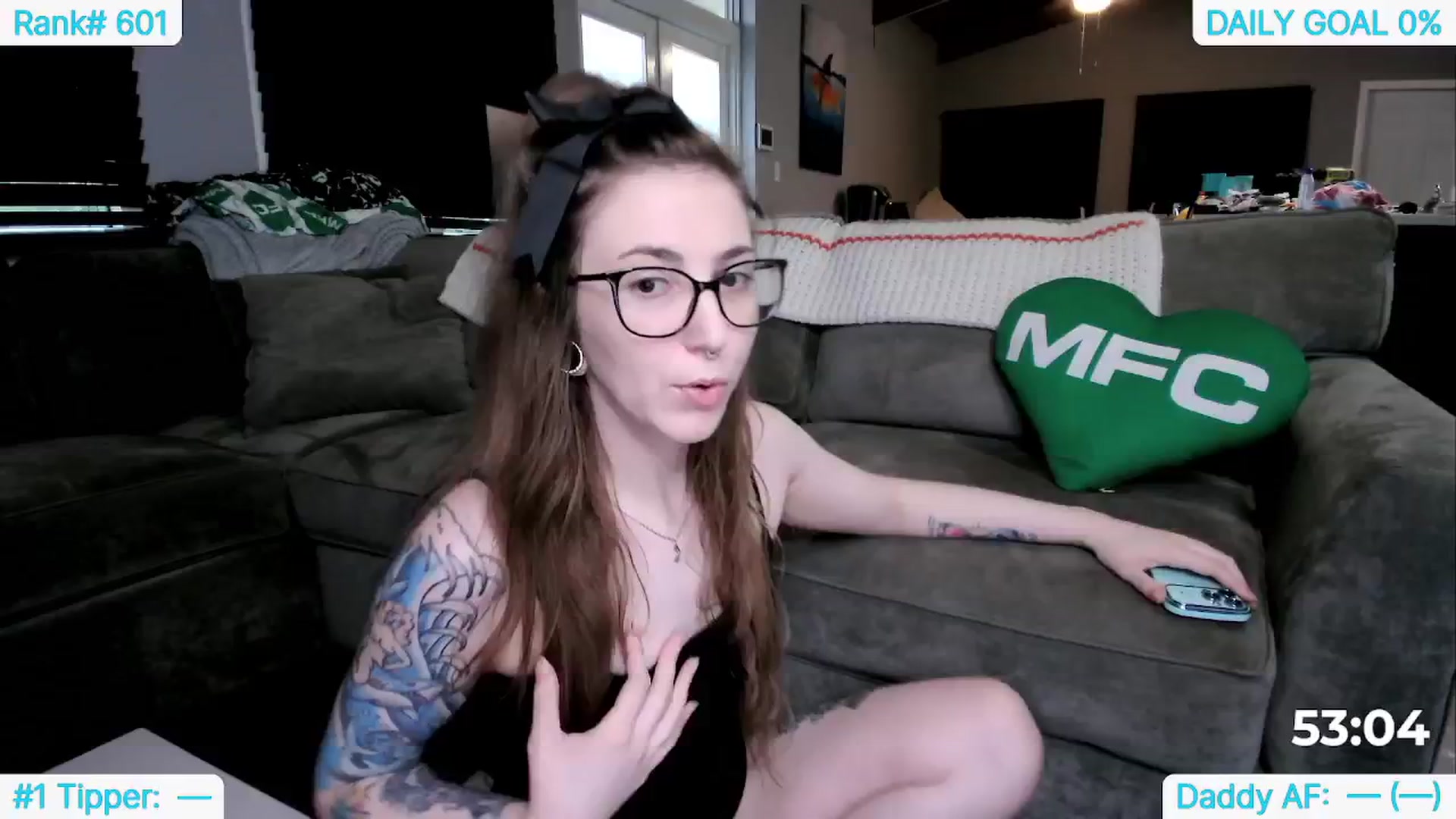 Gallery image thumbnail from TheSharkQueen's myfreecams stream on, 06/11/2024, 23:47 image 3 of 20