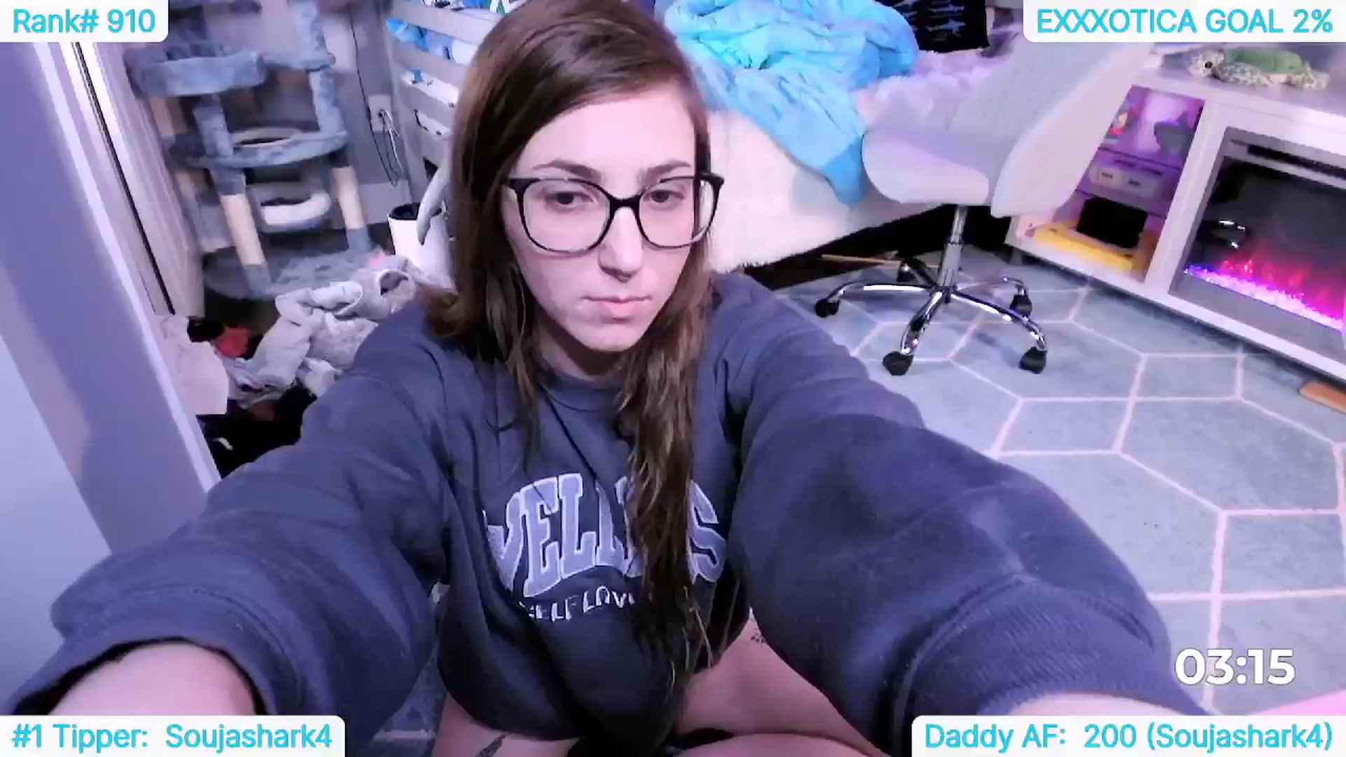Gallery image thumbnail from TheSharkQueen's myfreecams stream on, 06/29/2024, 22:39 image 13 of 20