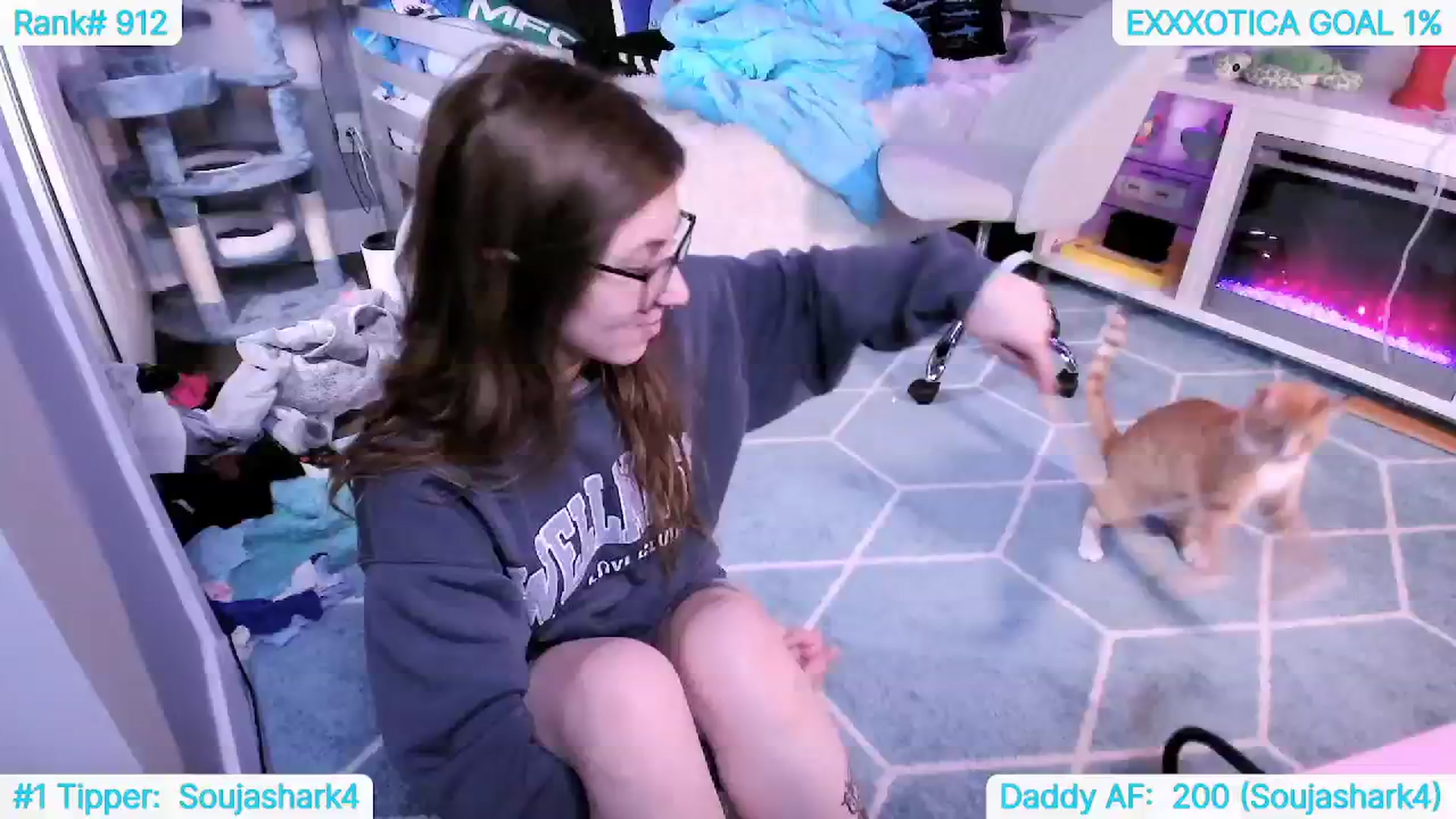 Gallery image thumbnail from TheSharkQueen's myfreecams stream on, 06/29/2024, 22:39 image 11 of 20