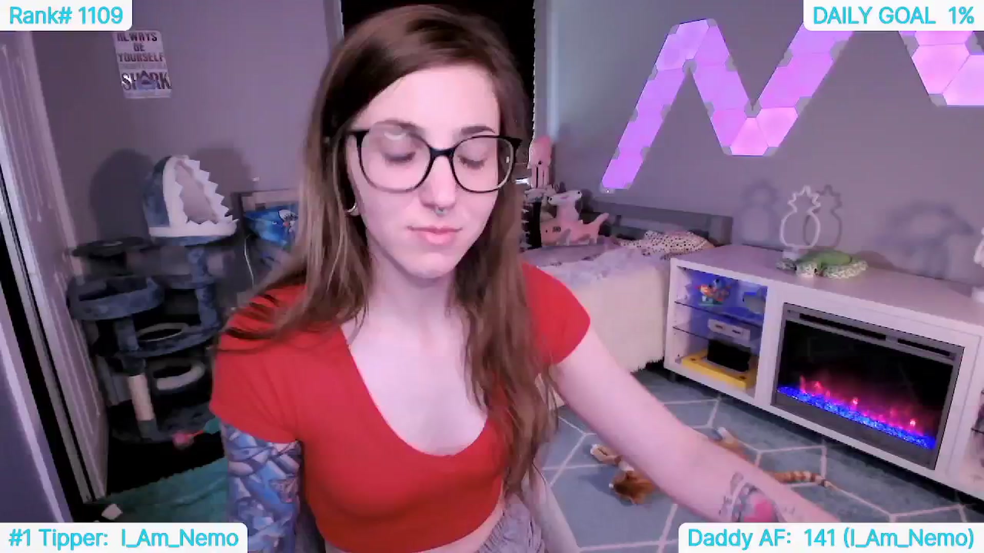 Gallery image thumbnail from TheSharkQueen's myfreecams stream on, 07/06/2024, 19:00 image 15 of 20