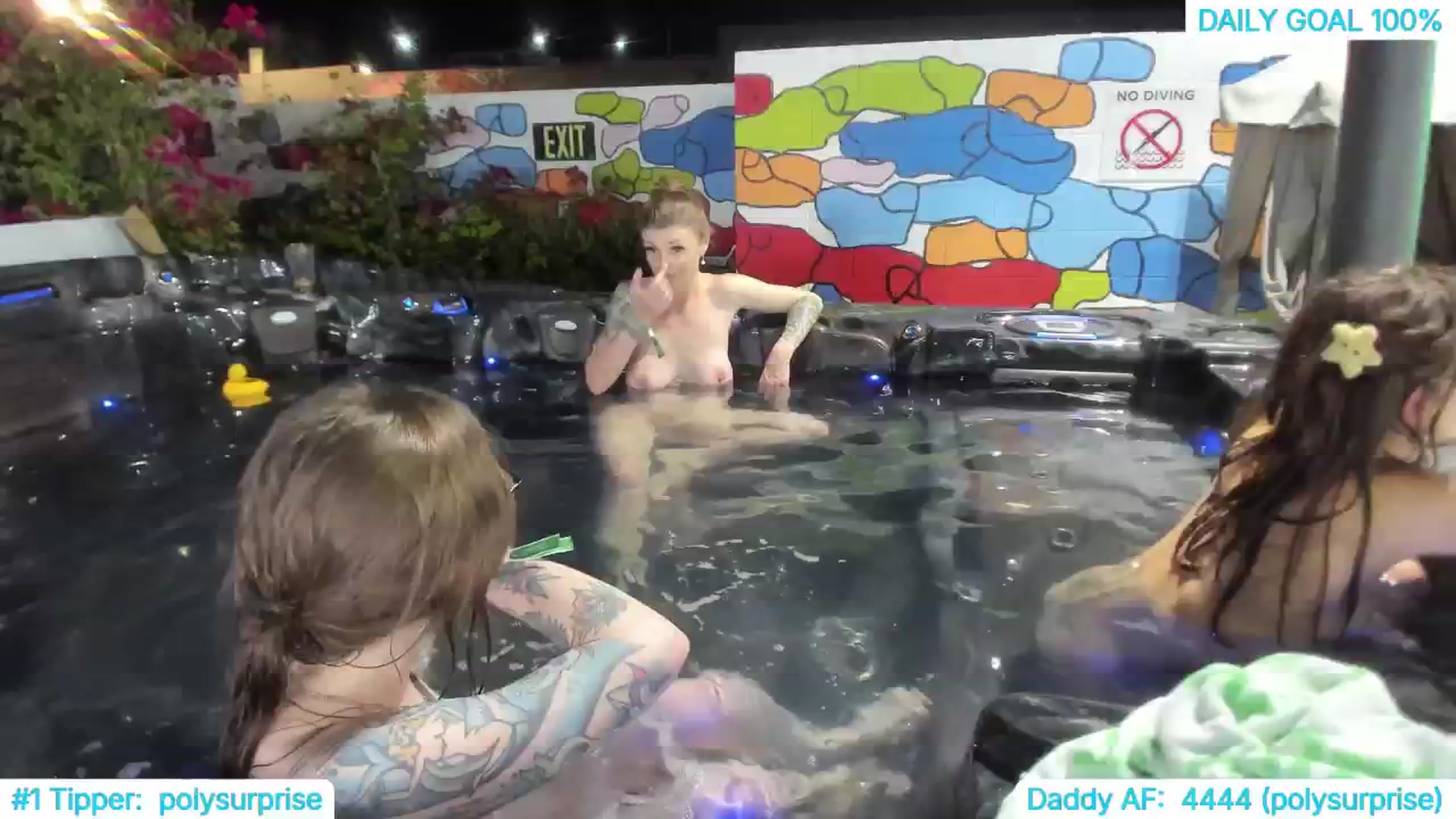 Gallery image thumbnail from TheSharkQueen's myfreecams stream on, 09/26/2024, 11:44 image 15 of 20
