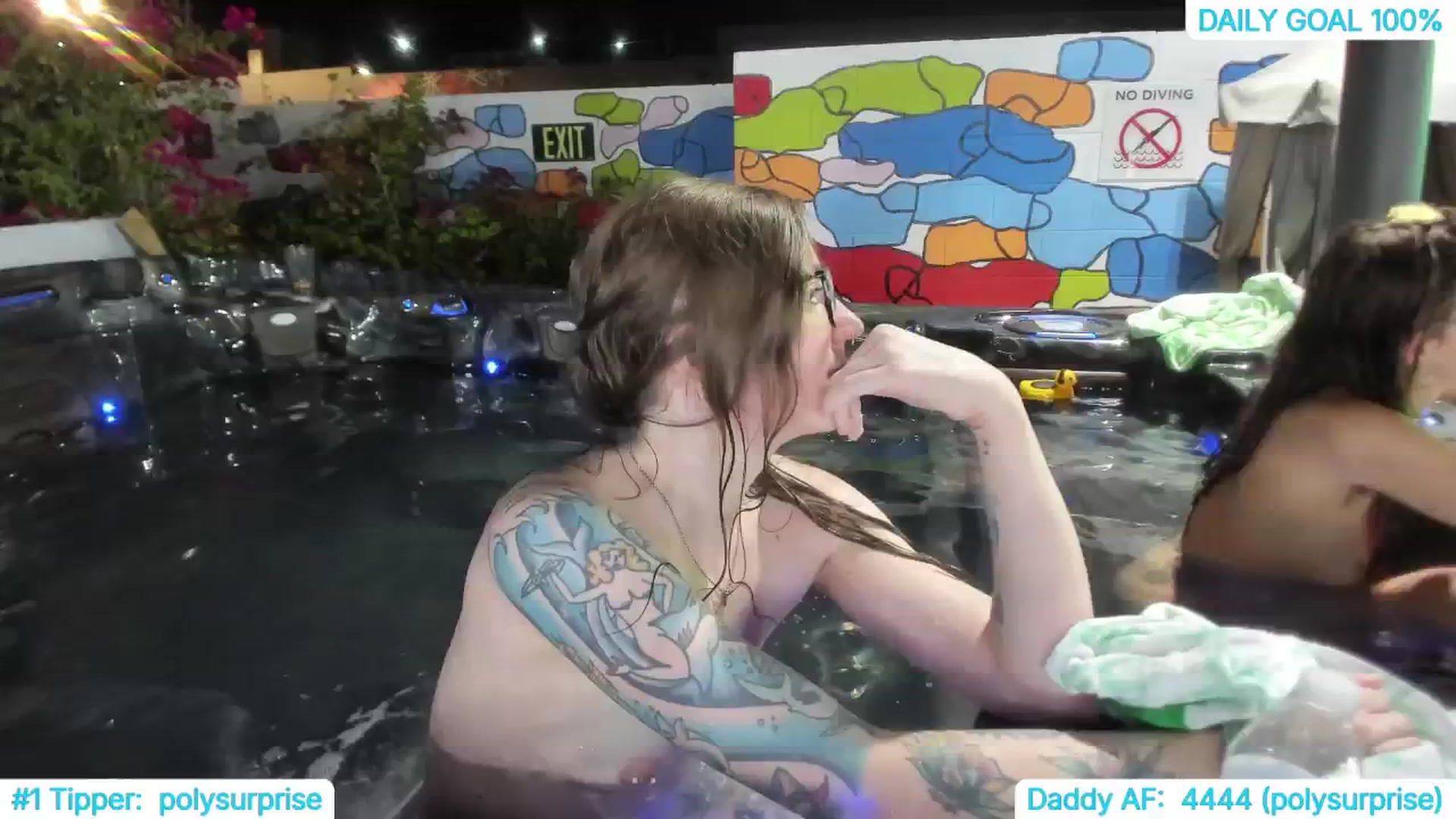 Gallery image thumbnail from TheSharkQueen's myfreecams stream on, 09/26/2024, 11:44 image 6 of 20
