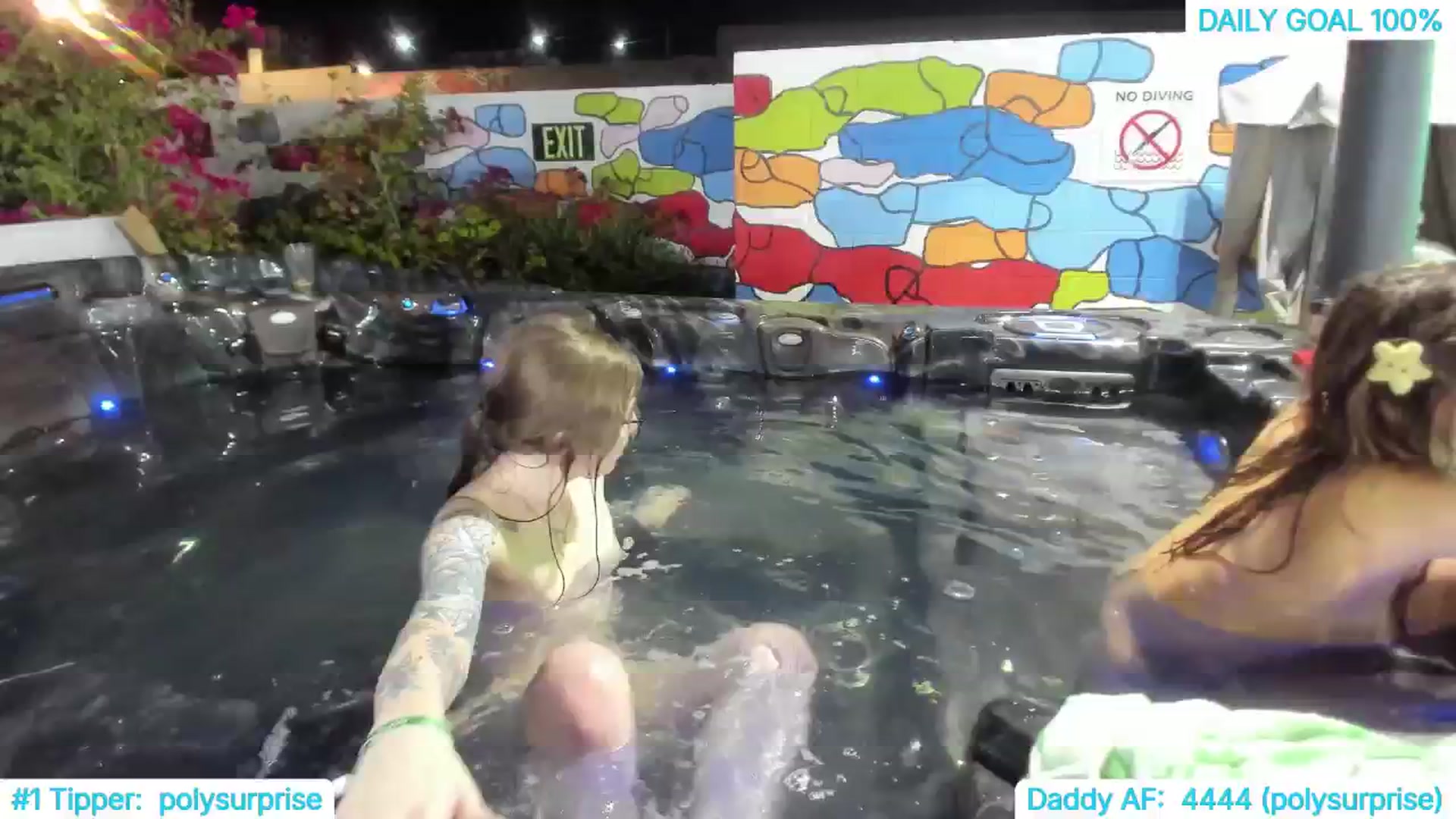 Gallery image thumbnail from TheSharkQueen's myfreecams stream on, 09/26/2024, 11:44 image 18 of 20