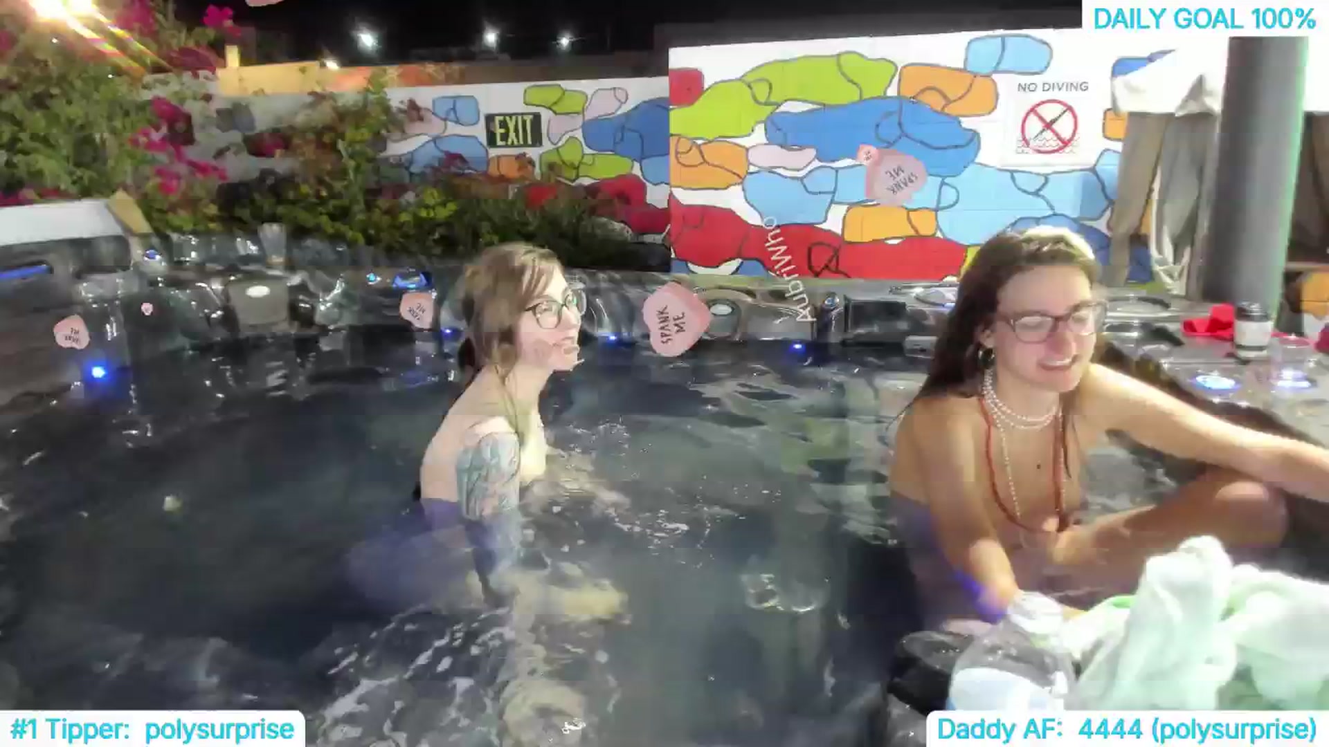 Gallery image thumbnail from TheSharkQueen's myfreecams stream on, 09/26/2024, 11:44 image 9 of 20