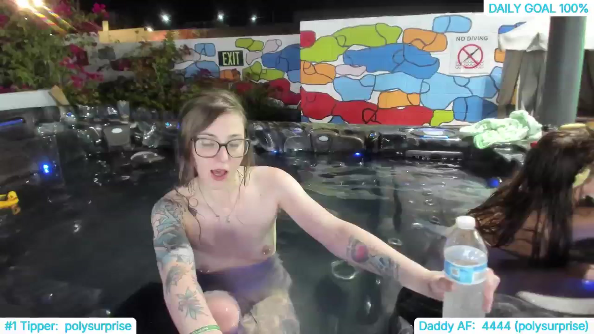 Gallery image thumbnail from TheSharkQueen's myfreecams stream on, 09/26/2024, 11:44 image 4 of 20