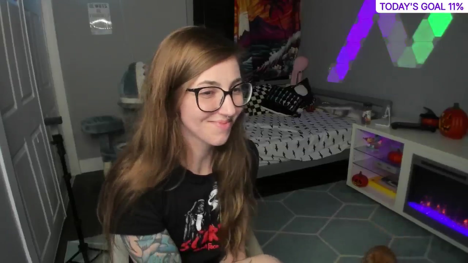 Gallery image thumbnail from TheSharkQueen's myfreecams stream on, 10/11/2024, 08:47 image 18 of 20