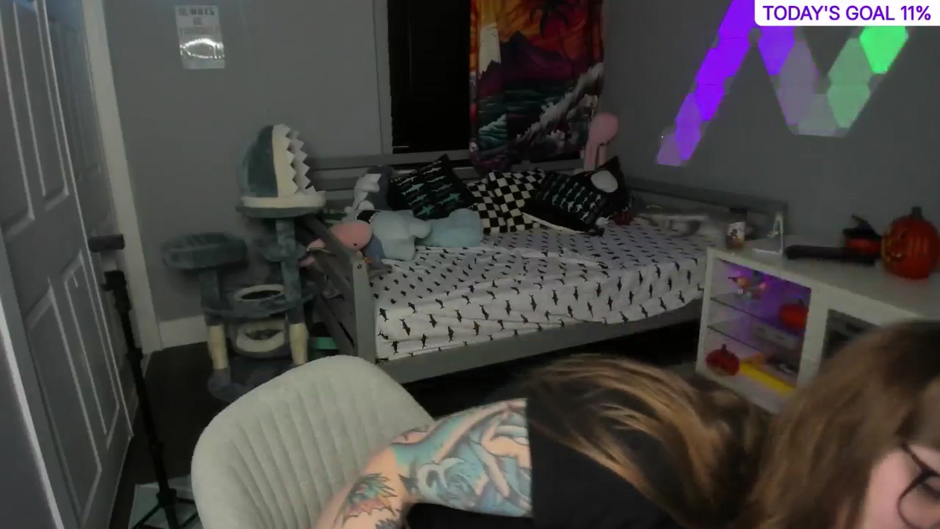 Gallery image thumbnail from TheSharkQueen's myfreecams stream on, 10/11/2024, 08:47 image 17 of 20