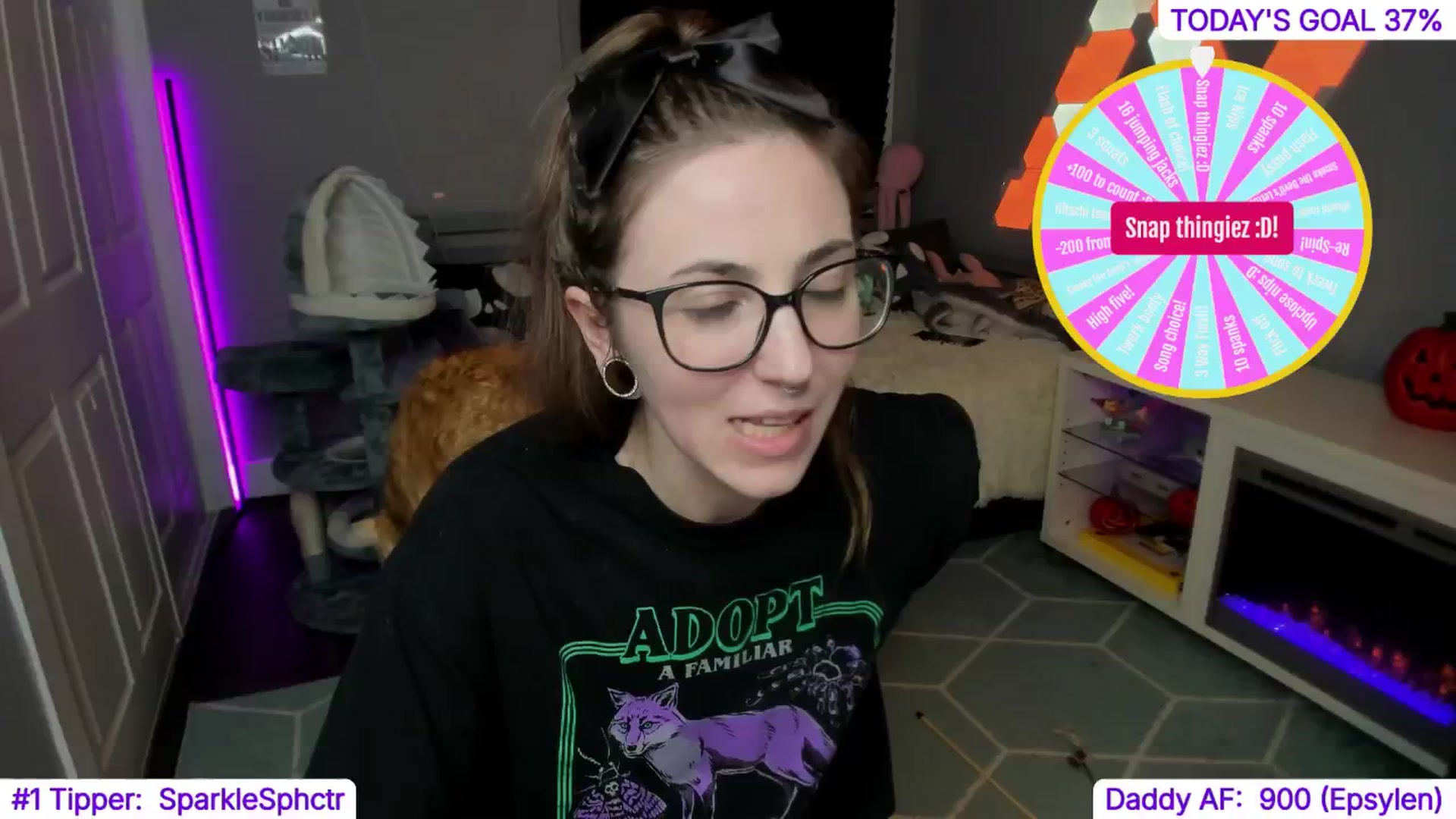 Gallery image thumbnail from TheSharkQueen's myfreecams stream on, 10/19/2024, 09:33 image 4 of 20