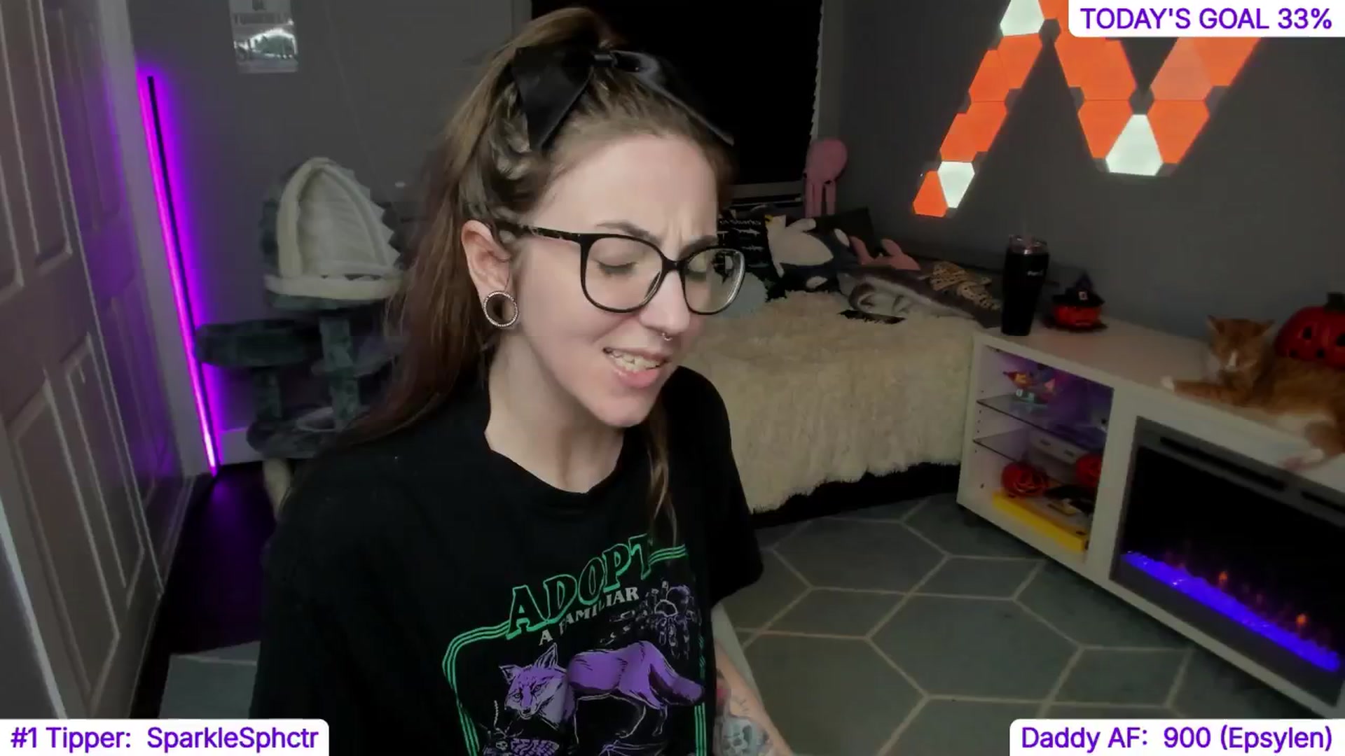 Gallery image thumbnail from TheSharkQueen's myfreecams stream on, 10/19/2024, 09:33 image 1 of 20