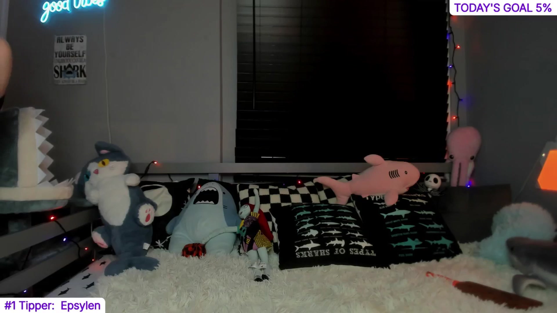 Gallery image thumbnail from TheSharkQueen's myfreecams stream on, 10/25/2024, 03:12 image 20 of 20