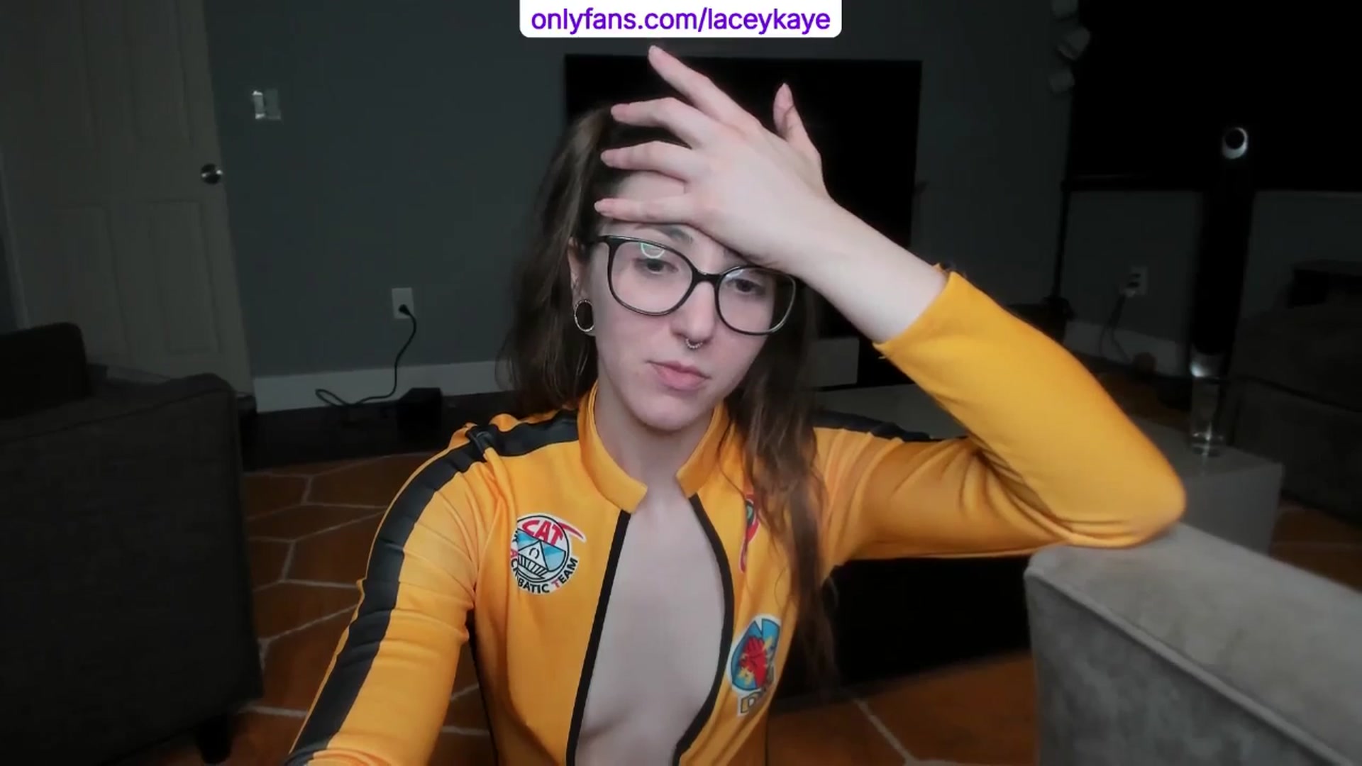 Gallery image thumbnail from TheSharkQueen's myfreecams stream on, 10/30/2024, 09:30 image 9 of 20