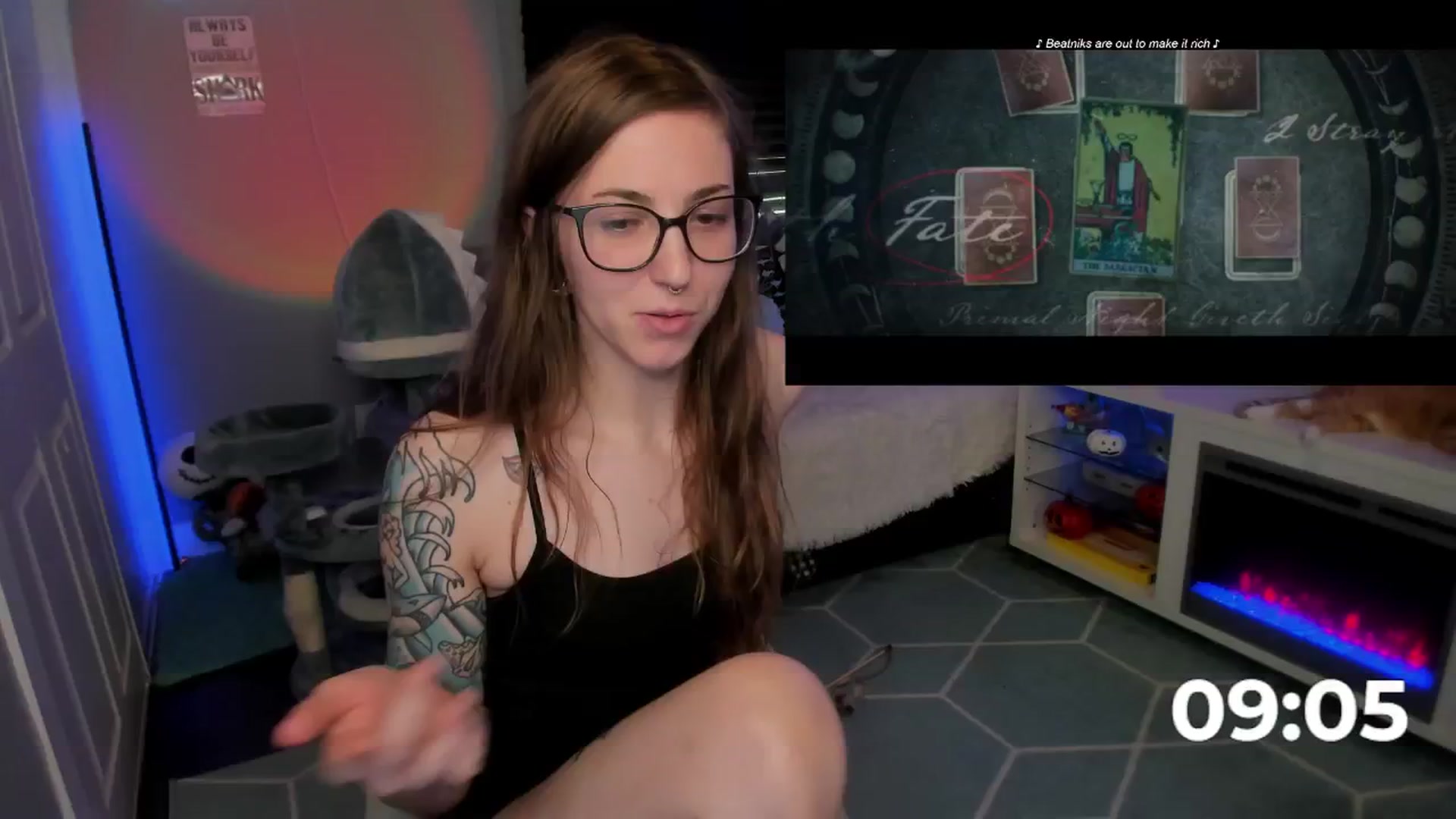 Gallery image thumbnail from TheSharkQueen's myfreecams stream on, 11/12/2024, 19:40 image 16 of 20