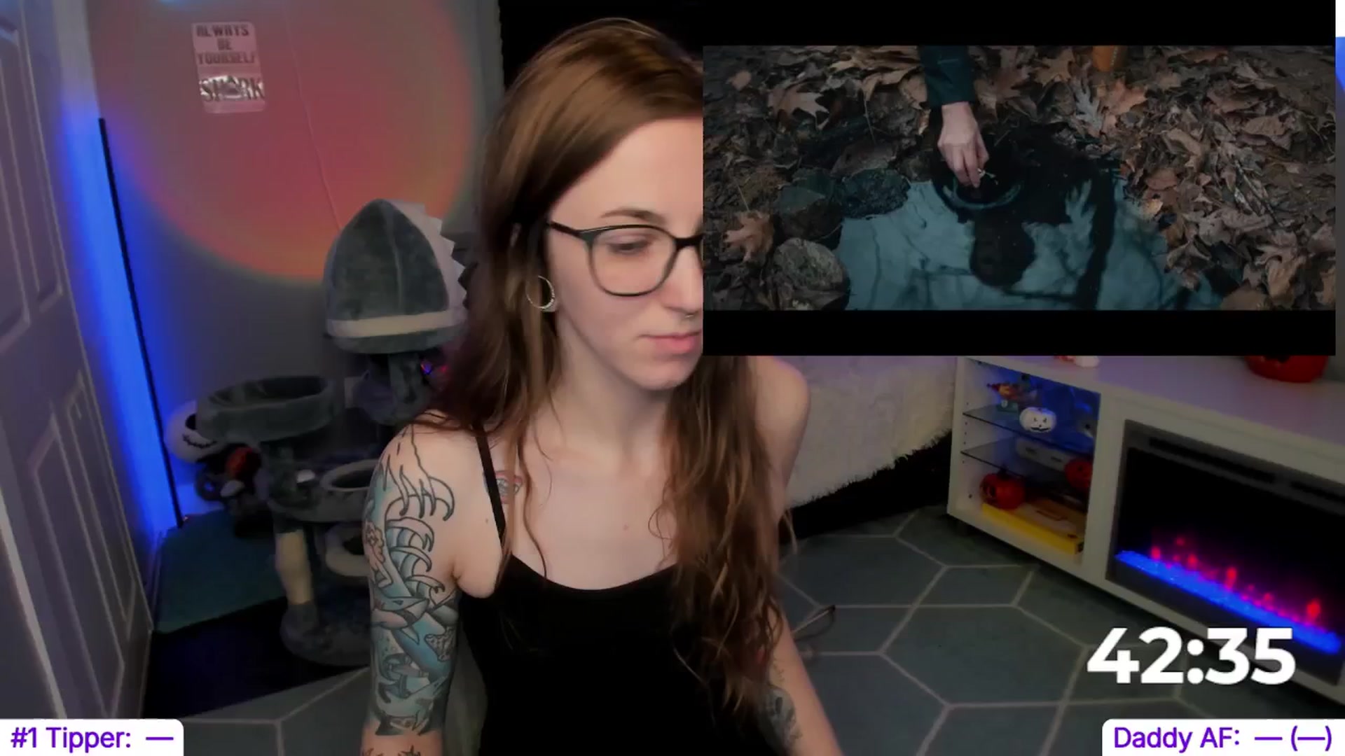 Gallery image thumbnail from TheSharkQueen's myfreecams stream on, 11/12/2024, 19:40 image 6 of 20