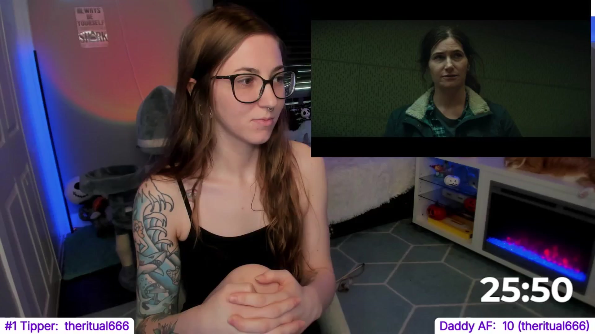 Gallery image thumbnail from TheSharkQueen's myfreecams stream on, 11/12/2024, 19:40 image 11 of 20