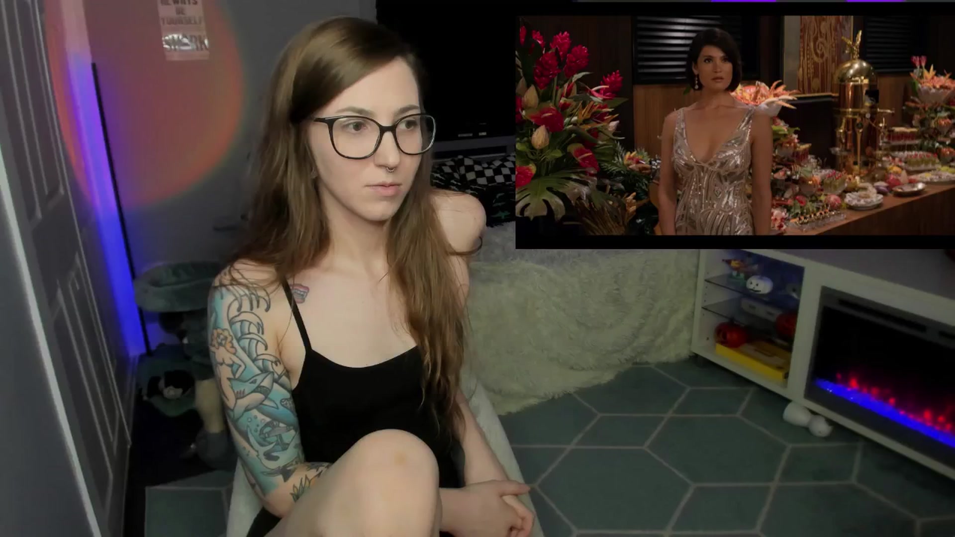 Gallery image thumbnail from TheSharkQueen's myfreecams stream on, 11/20/2024, 24:55 image 15 of 20