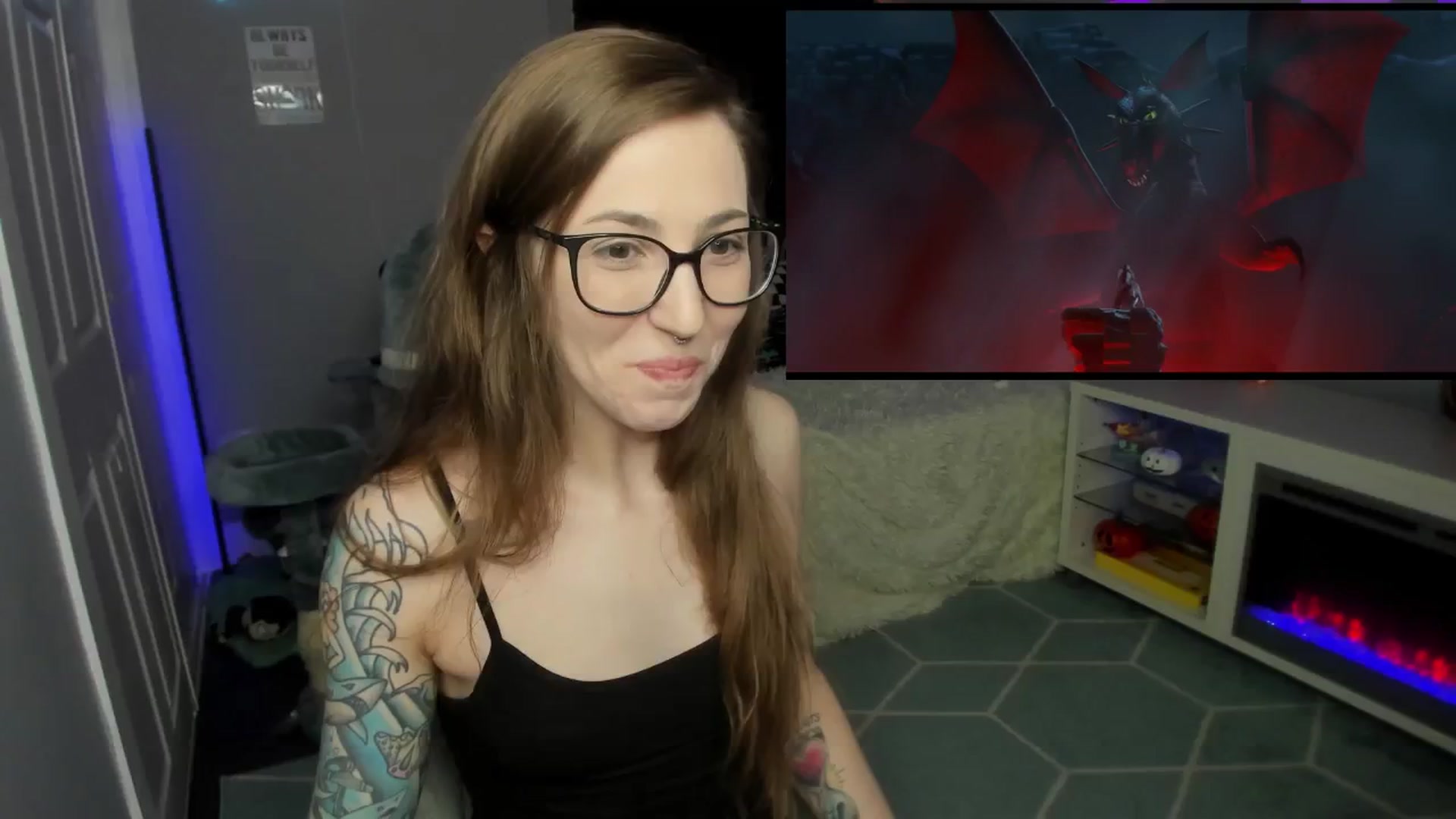 Gallery image thumbnail from TheSharkQueen's myfreecams stream on, 11/20/2024, 24:55 image 2 of 20