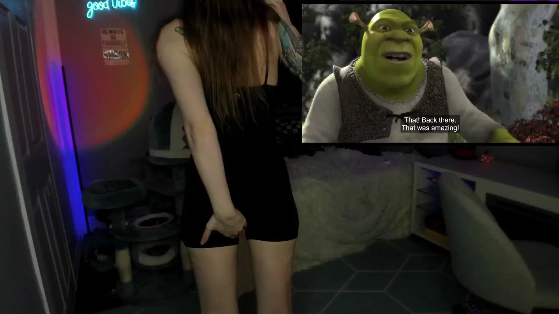 Gallery image thumbnail from TheSharkQueen's myfreecams stream on, 11/20/2024, 24:55 image 5 of 20
