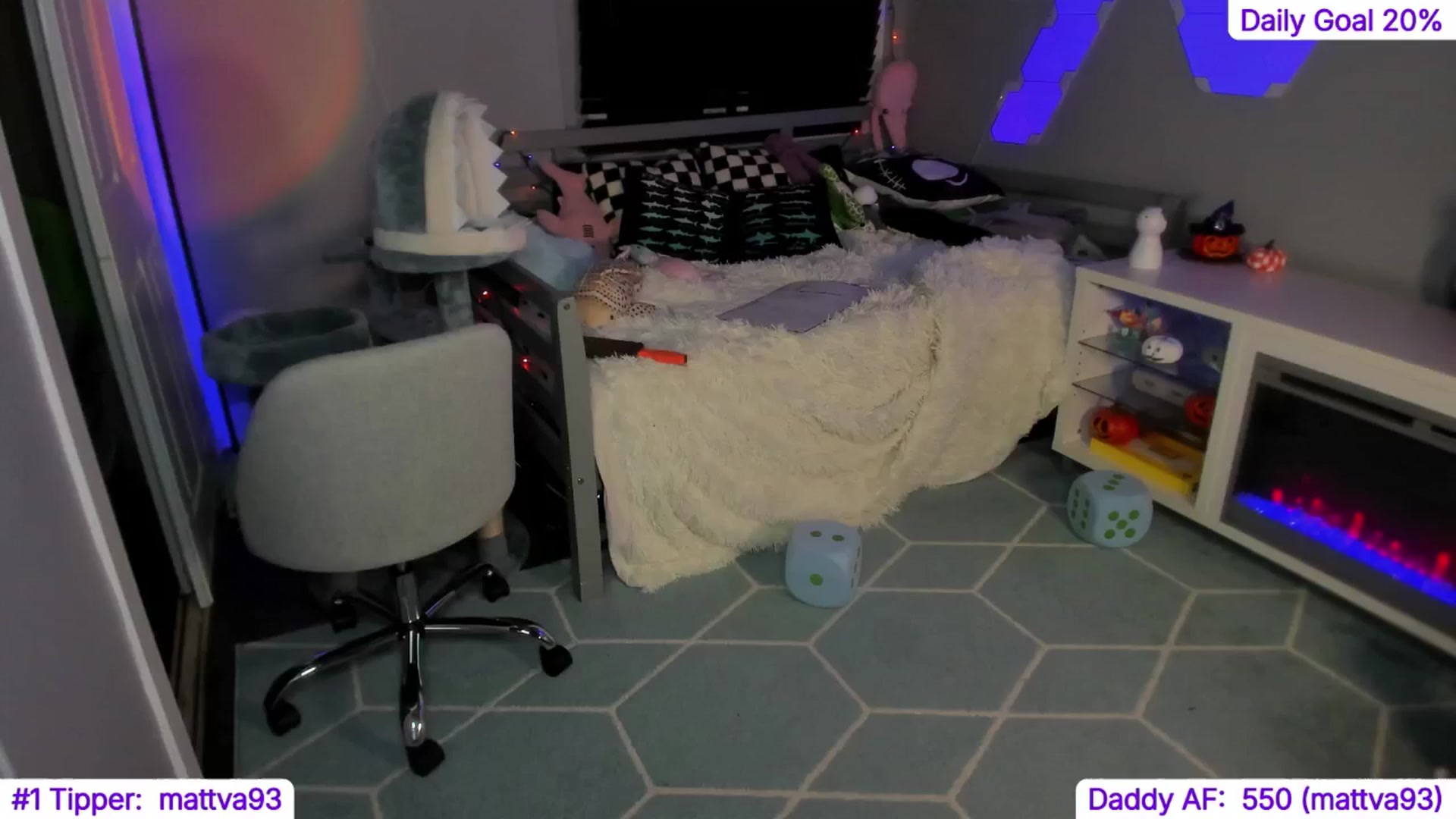 Gallery image thumbnail from TheSharkQueen's myfreecams stream on, 11/20/2024, 07:49 image 20 of 20