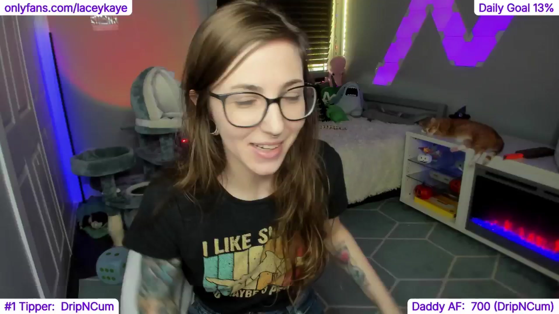 Gallery image thumbnail from TheSharkQueen's myfreecams stream on, 11/21/2024, 21:43 image 20 of 20