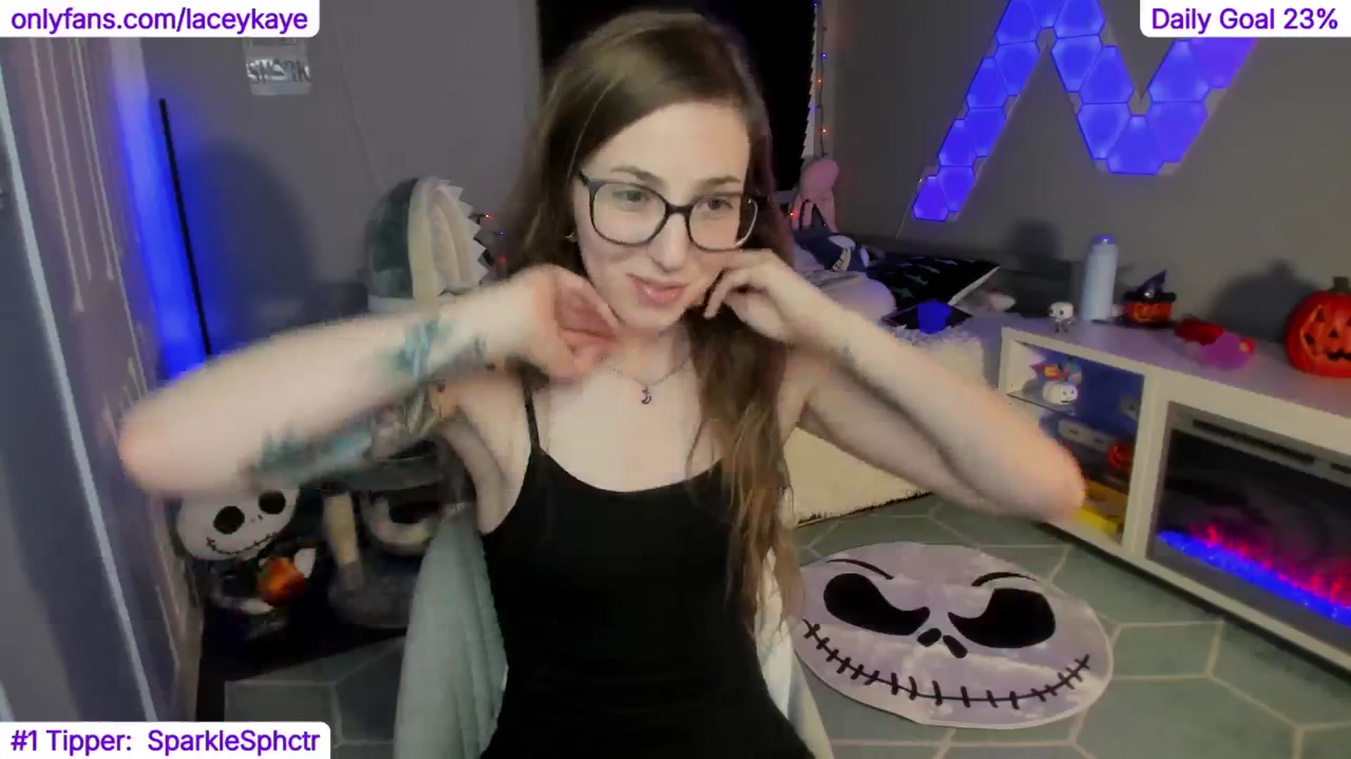 Gallery image thumbnail from TheSharkQueen's myfreecams stream on, 11/29/2024, 11:18 image 3 of 20