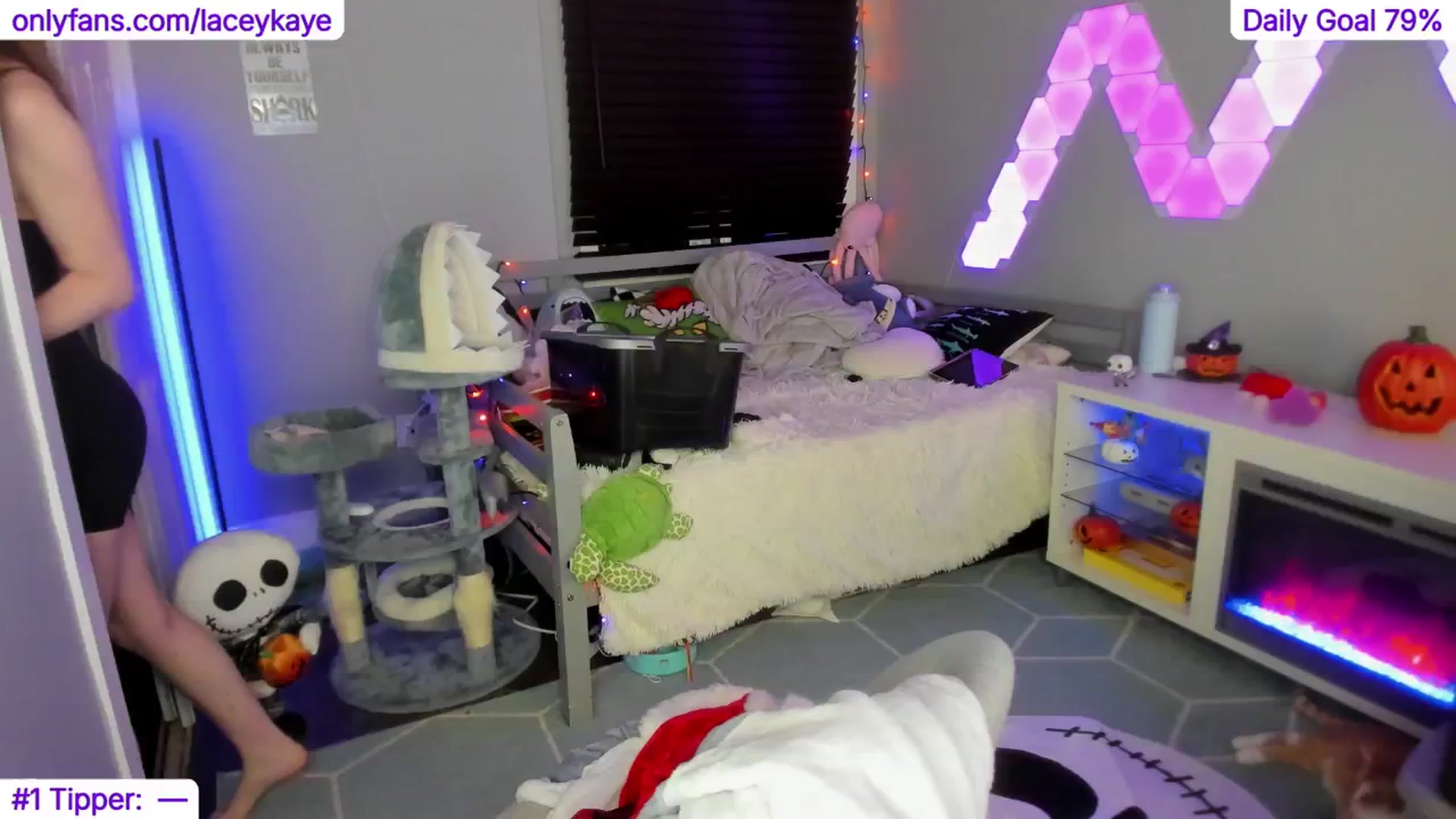 Gallery image thumbnail from TheSharkQueen's myfreecams stream on, 11/29/2024, 11:18 image 1 of 20