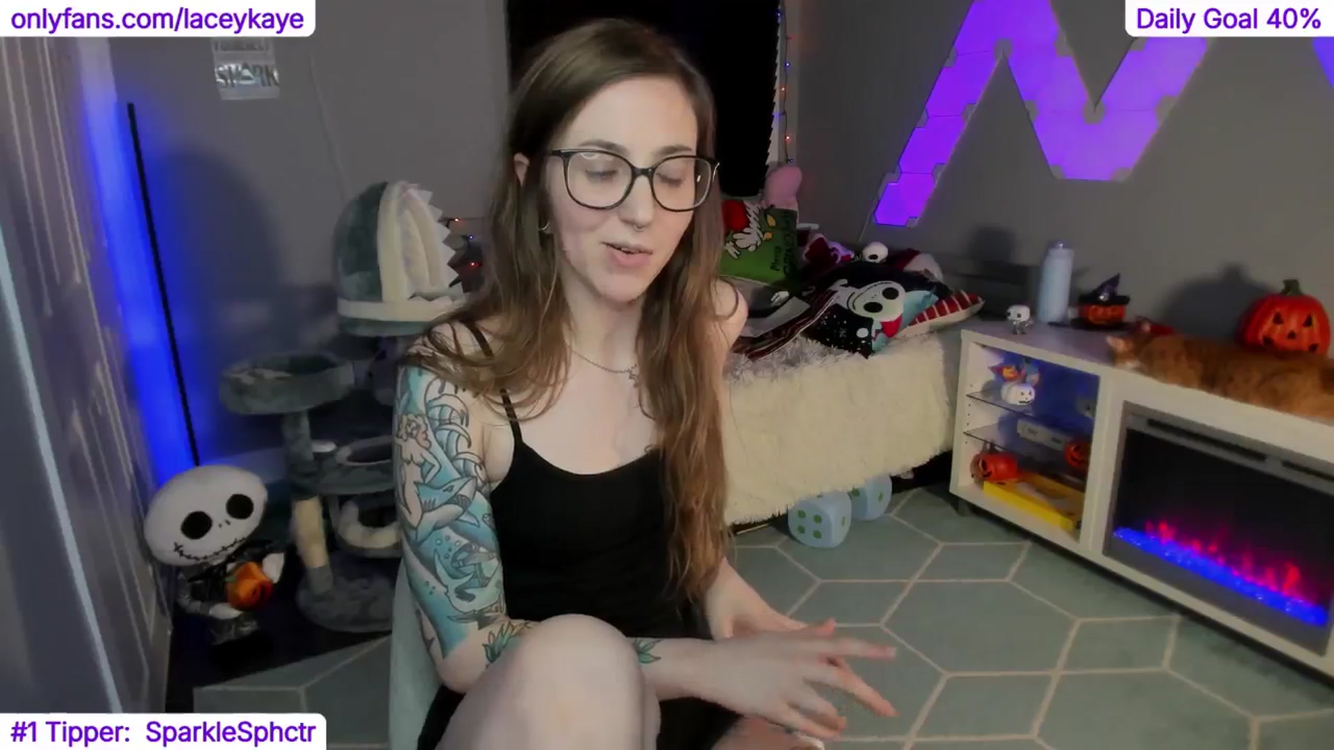 Gallery image thumbnail from TheSharkQueen's myfreecams stream on, 11/29/2024, 11:18 image 10 of 20