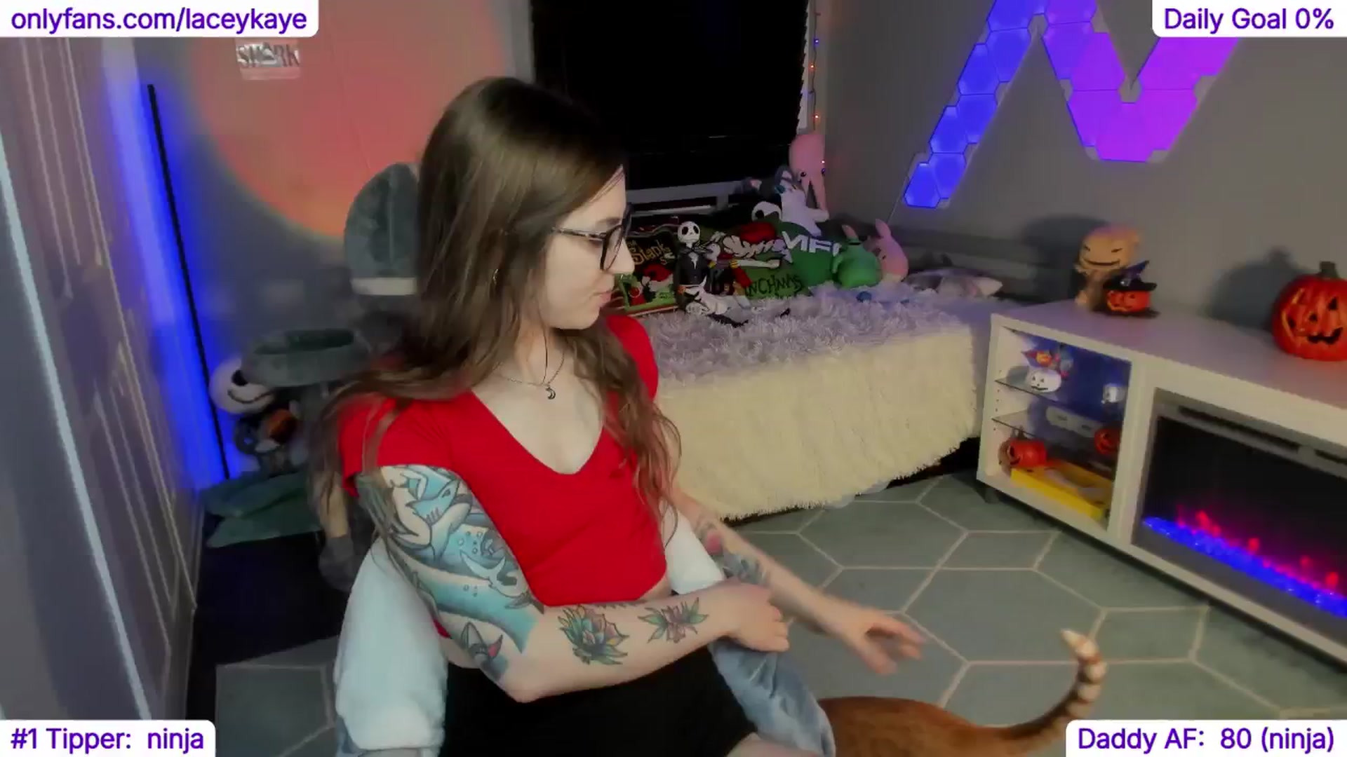 Gallery image thumbnail from TheSharkQueen's myfreecams stream on, 11/30/2024, 22:56 image 12 of 20