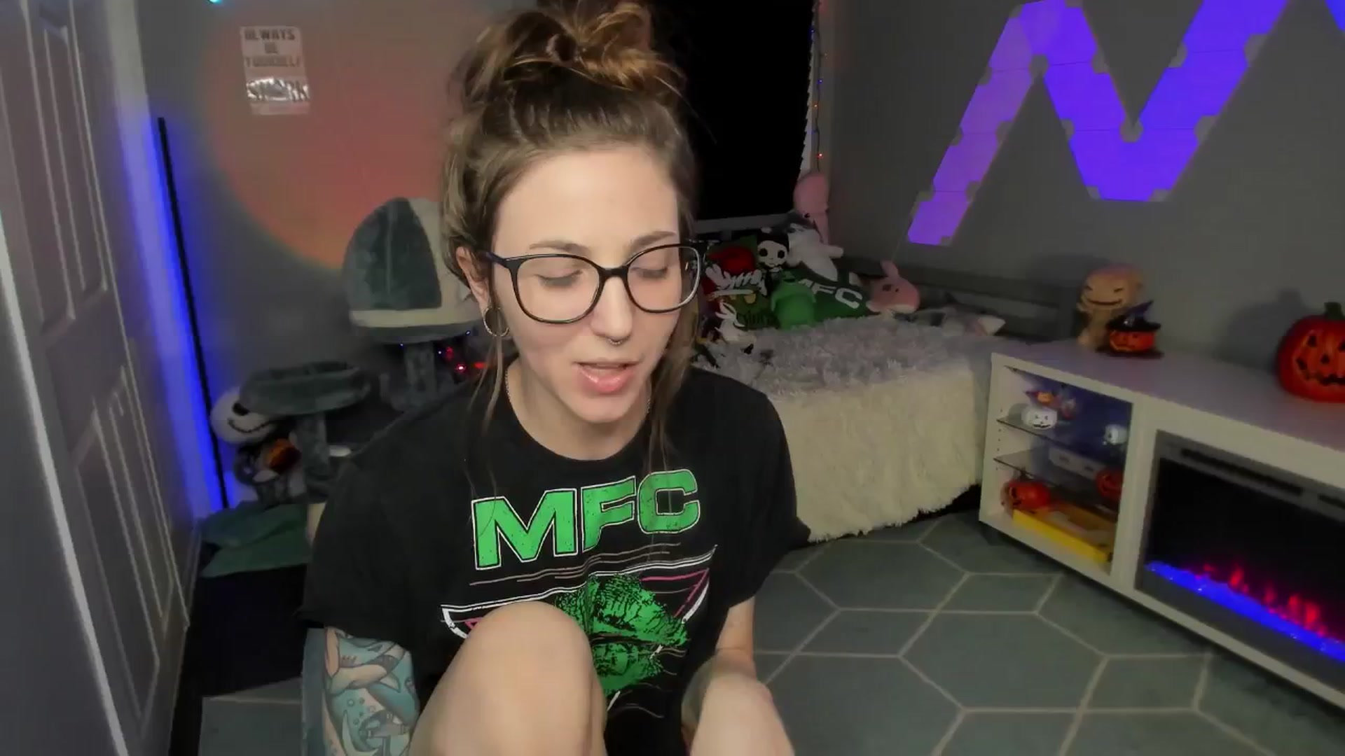 Gallery image thumbnail from TheSharkQueen's myfreecams stream on, 12/01/2024, 09:30 image 20 of 20