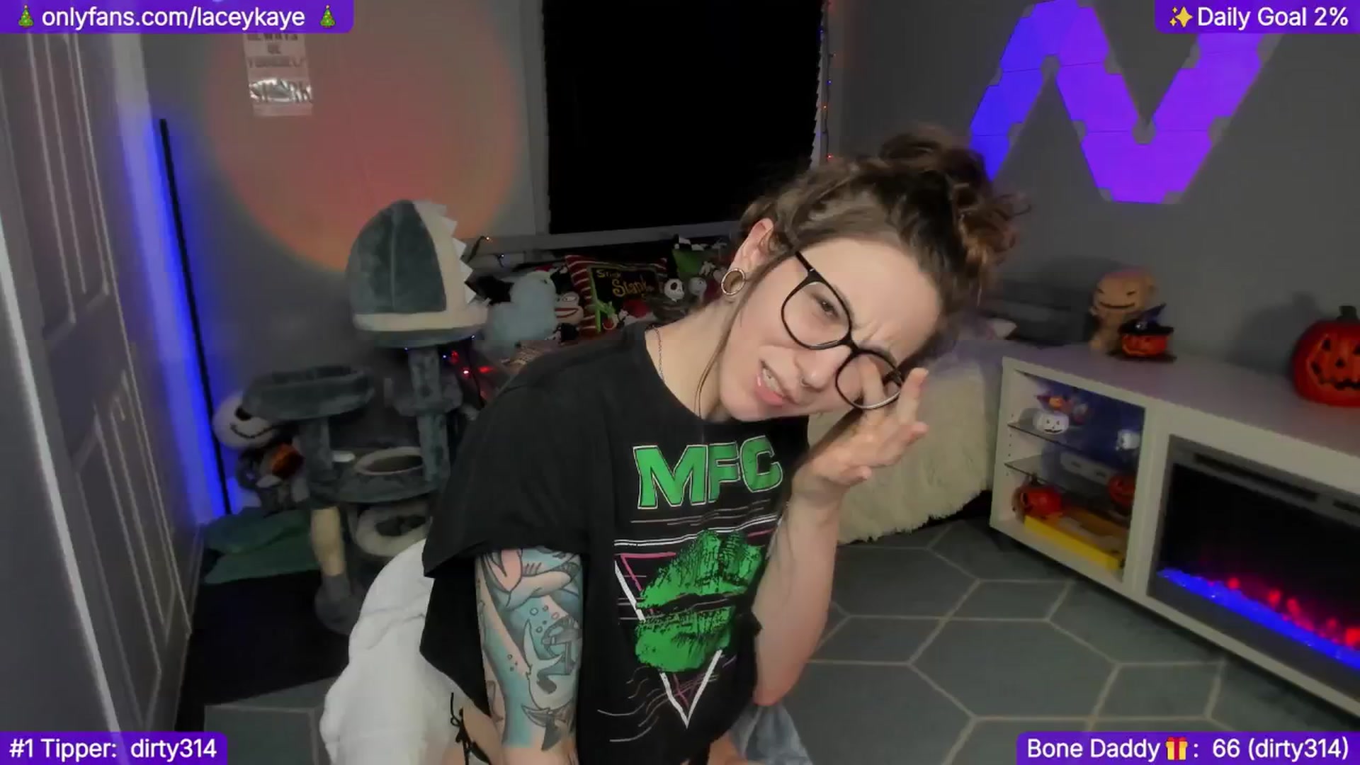 Gallery image thumbnail from TheSharkQueen's myfreecams stream on, 12/01/2024, 09:30 image 10 of 20