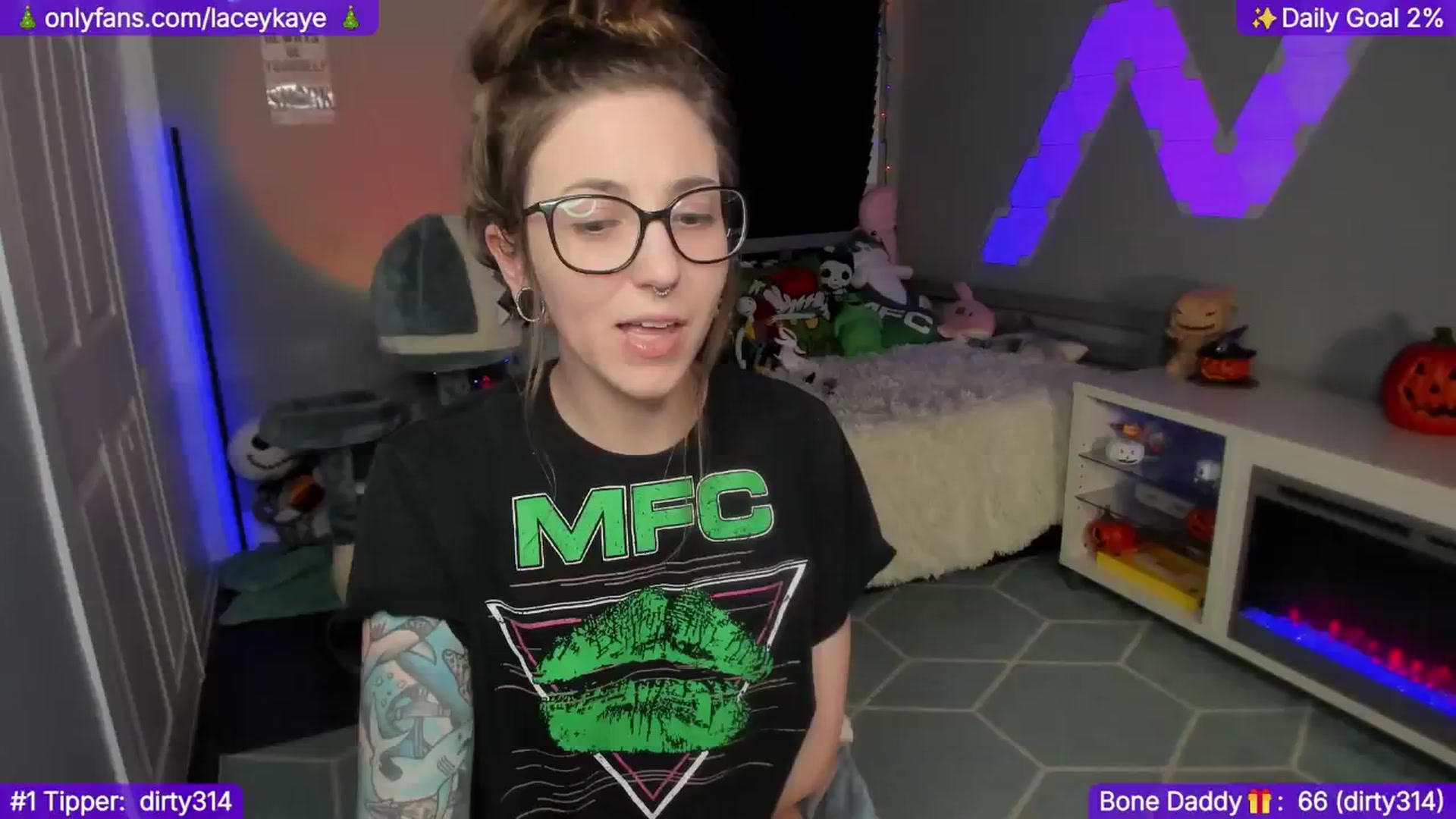 Gallery image thumbnail from TheSharkQueen's myfreecams stream on, 12/01/2024, 09:30 image 11 of 20