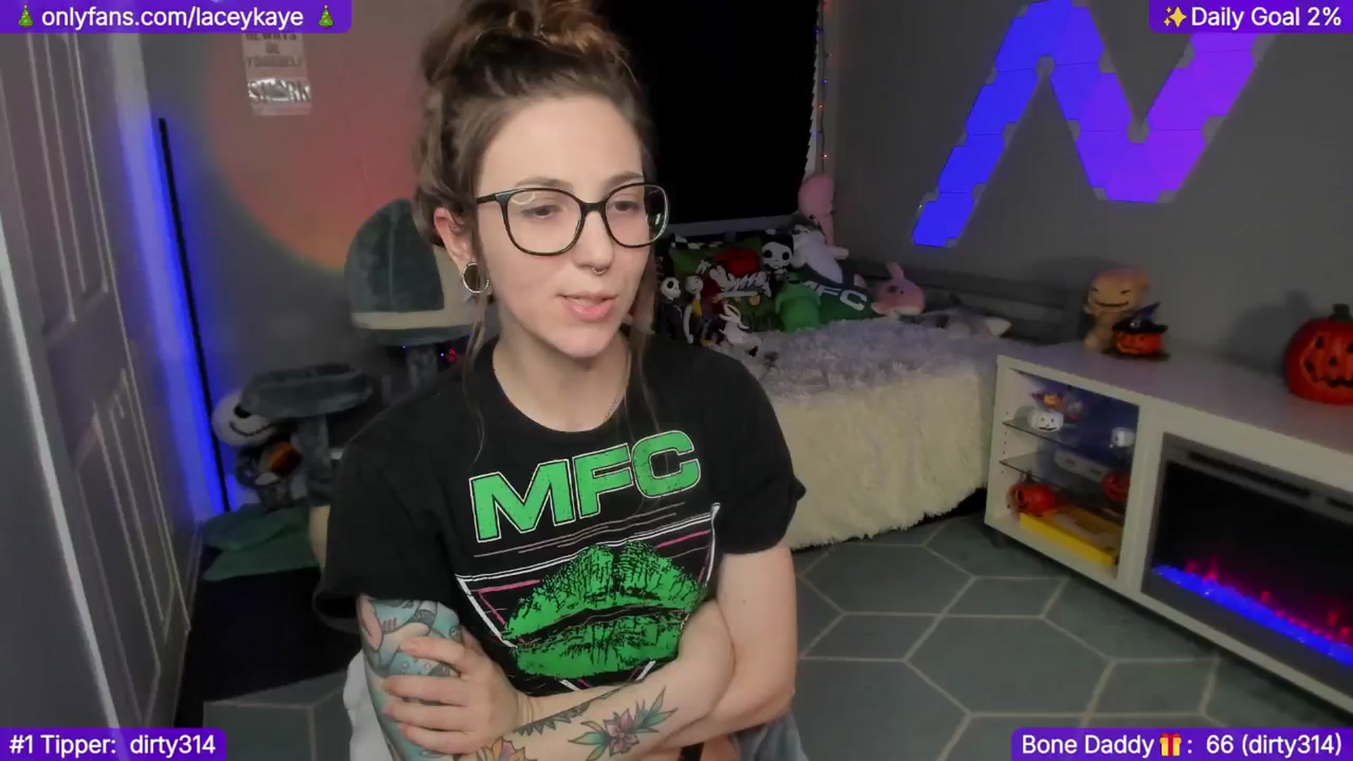 Gallery image thumbnail from TheSharkQueen's myfreecams stream on, 12/01/2024, 09:30 image 9 of 20